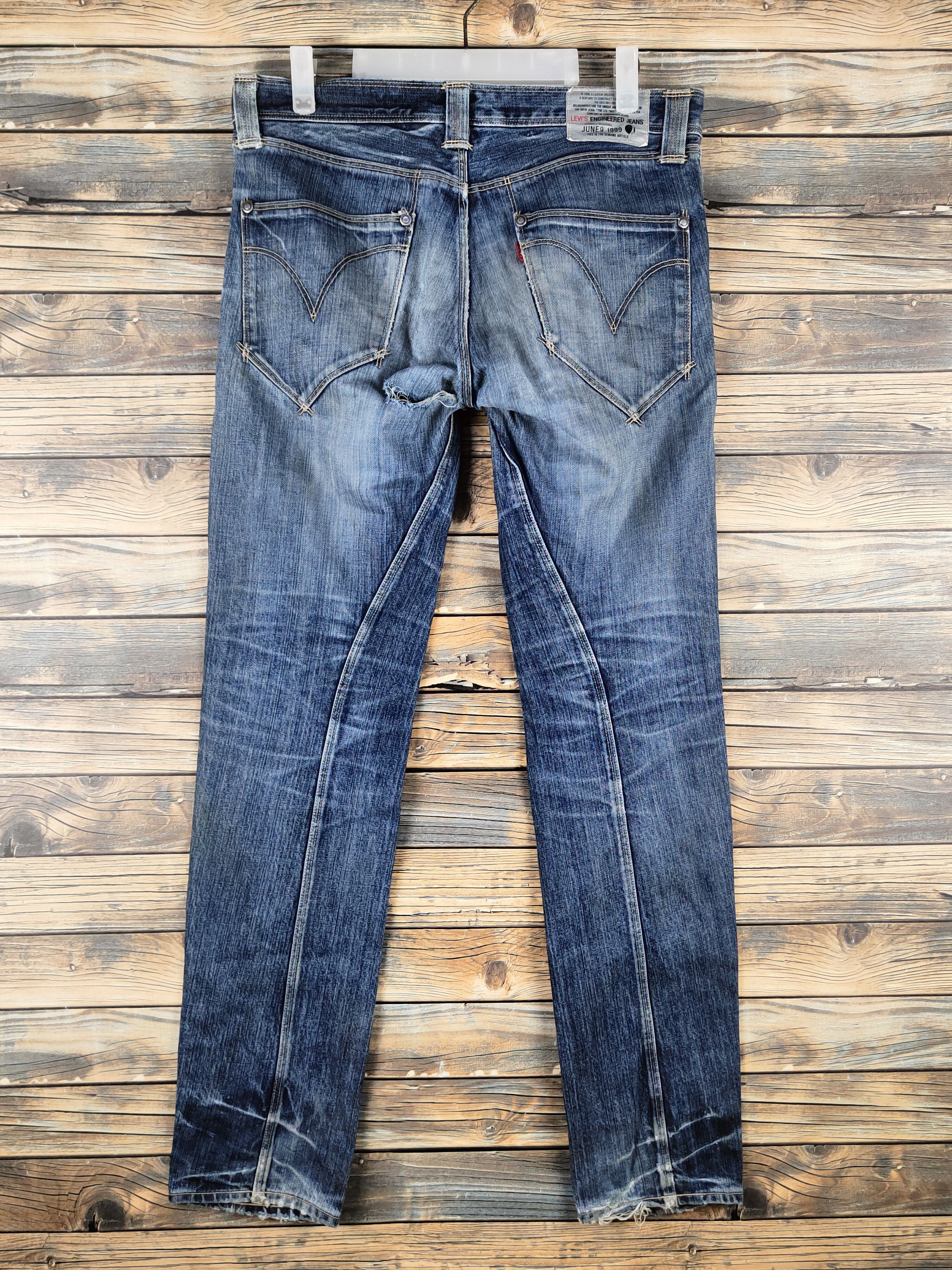 Levi's DL Levi's engineered Blue Distressed Ripped Jeans #46-822 Size US 31 - 7 Thumbnail