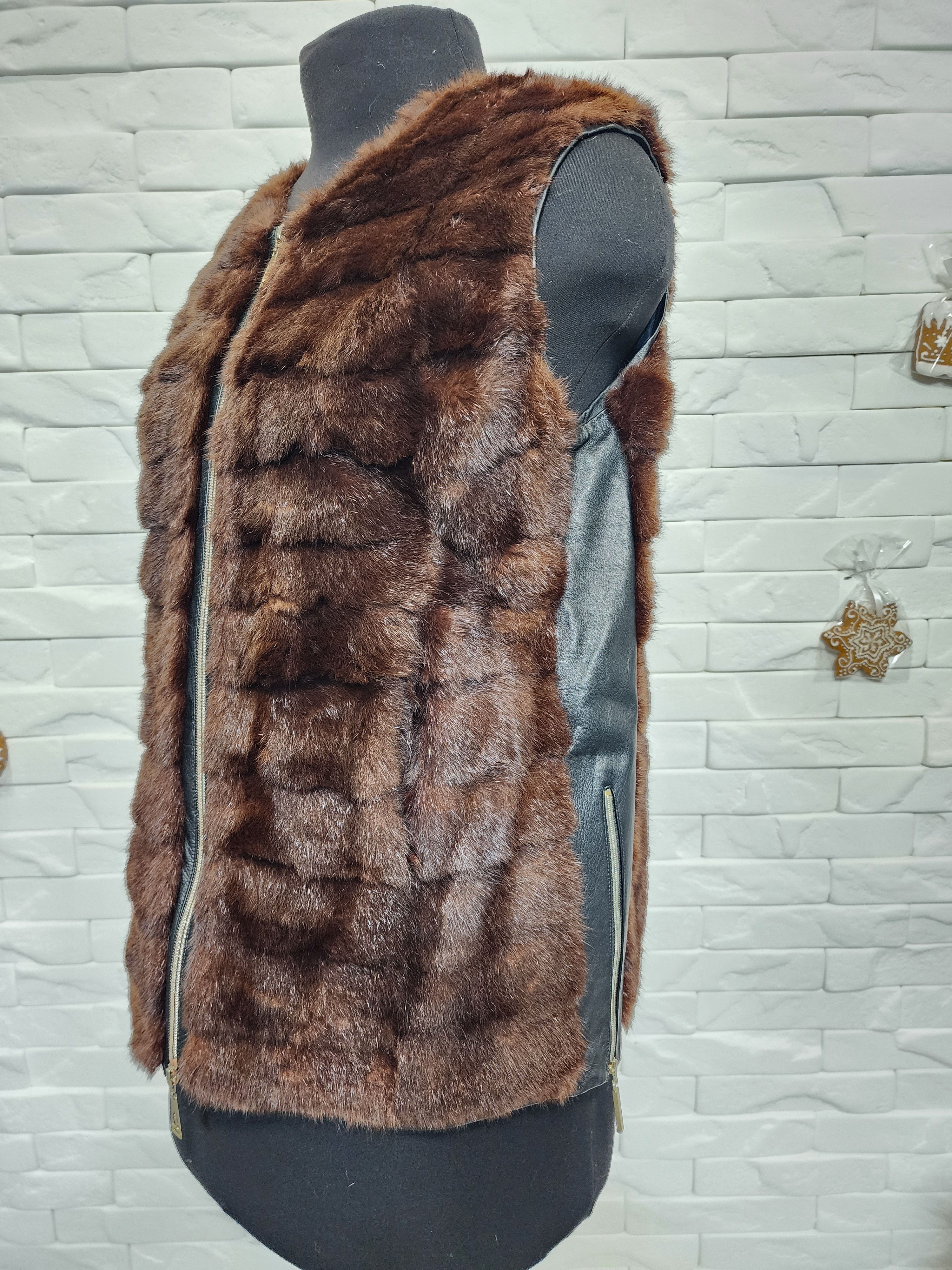 Furla Fur Vest: Brown Leather Trim, Metal Zipper Size L / US 10 / IT 46 - 4 Thumbnail