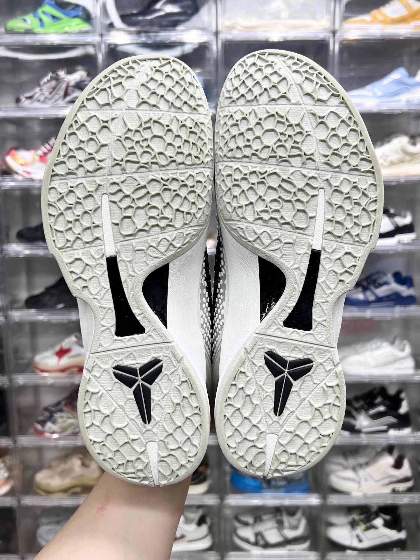 Nike NIKE Kobe 6 Low Top Basketball Shoes K15 Size US 11.5 / EU 44-45 - 8 Thumbnail