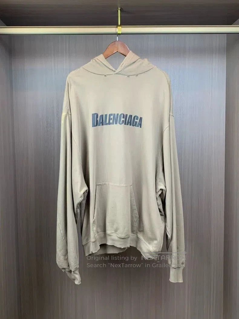 Balenciaga Balenciaga Distressed Oversized Hoodie. Size US S / EU 44-46 / 1 - 1 Thumbnail