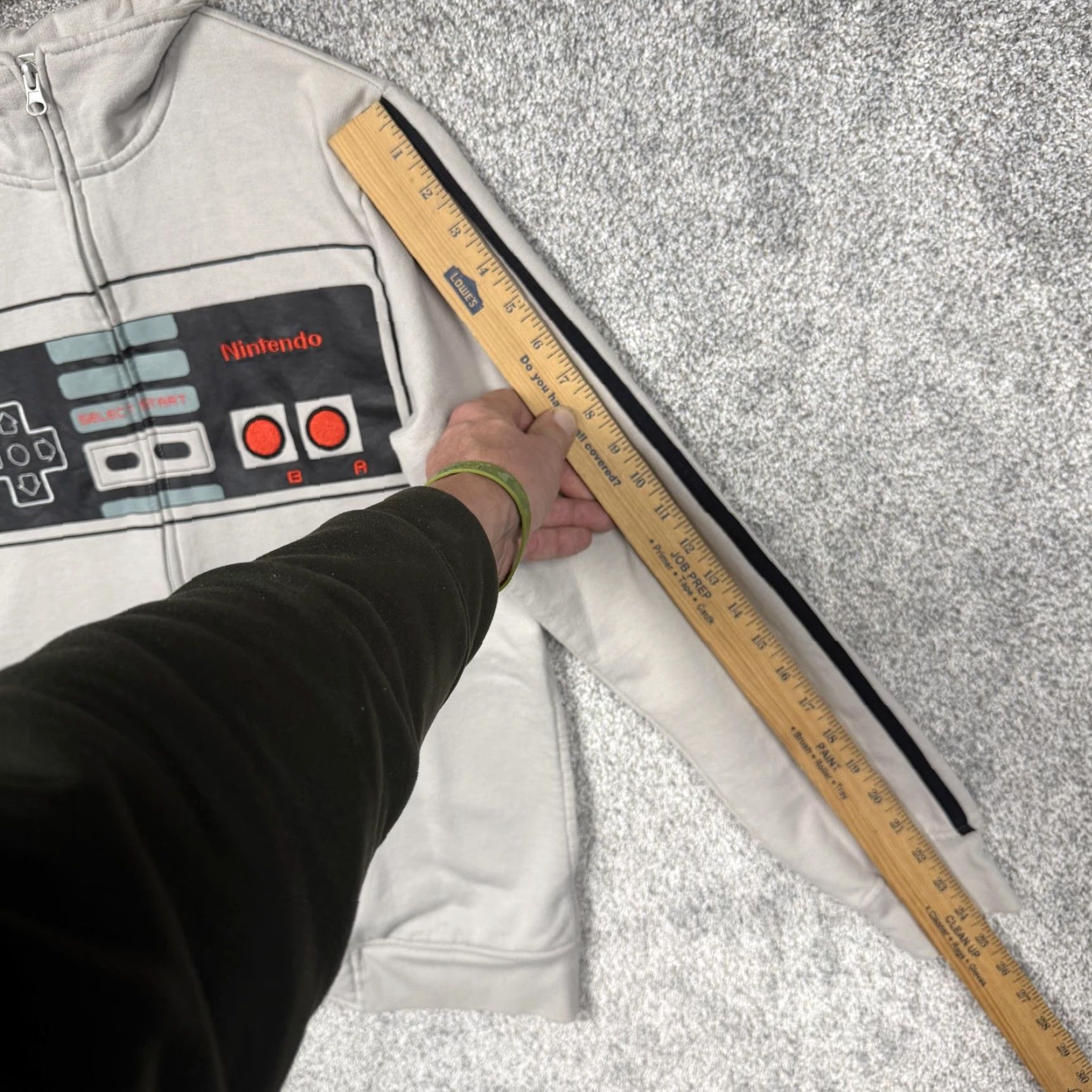 Nintendo Nintendo Sweatshirt Mens Medium Gray NES Controller Full Zip Fleece Retro Gaming - Graphic Print, Pockets, Zip Closure, 80s Geek Nerd Theme Size US M / EU 48-50 / 2 - 3 Thumbnail