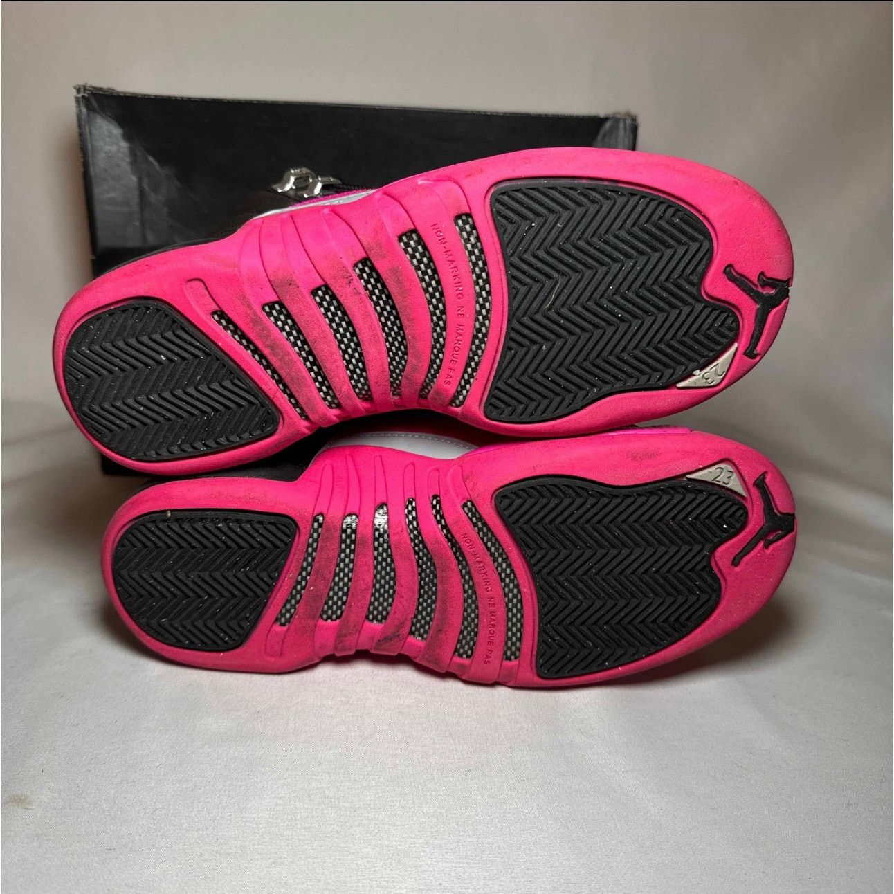 Jordan Brand × Nike Size 5 - Air Jordan 12 Retro GS Deadly Pink Men's Shoes Size US 5 / EU 37 - 6 Thumbnail