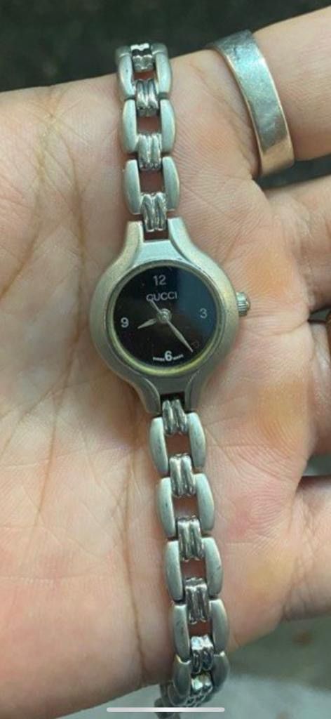 Gucci Gucci bangle watch Size ONE SIZE - 2 Thumbnail