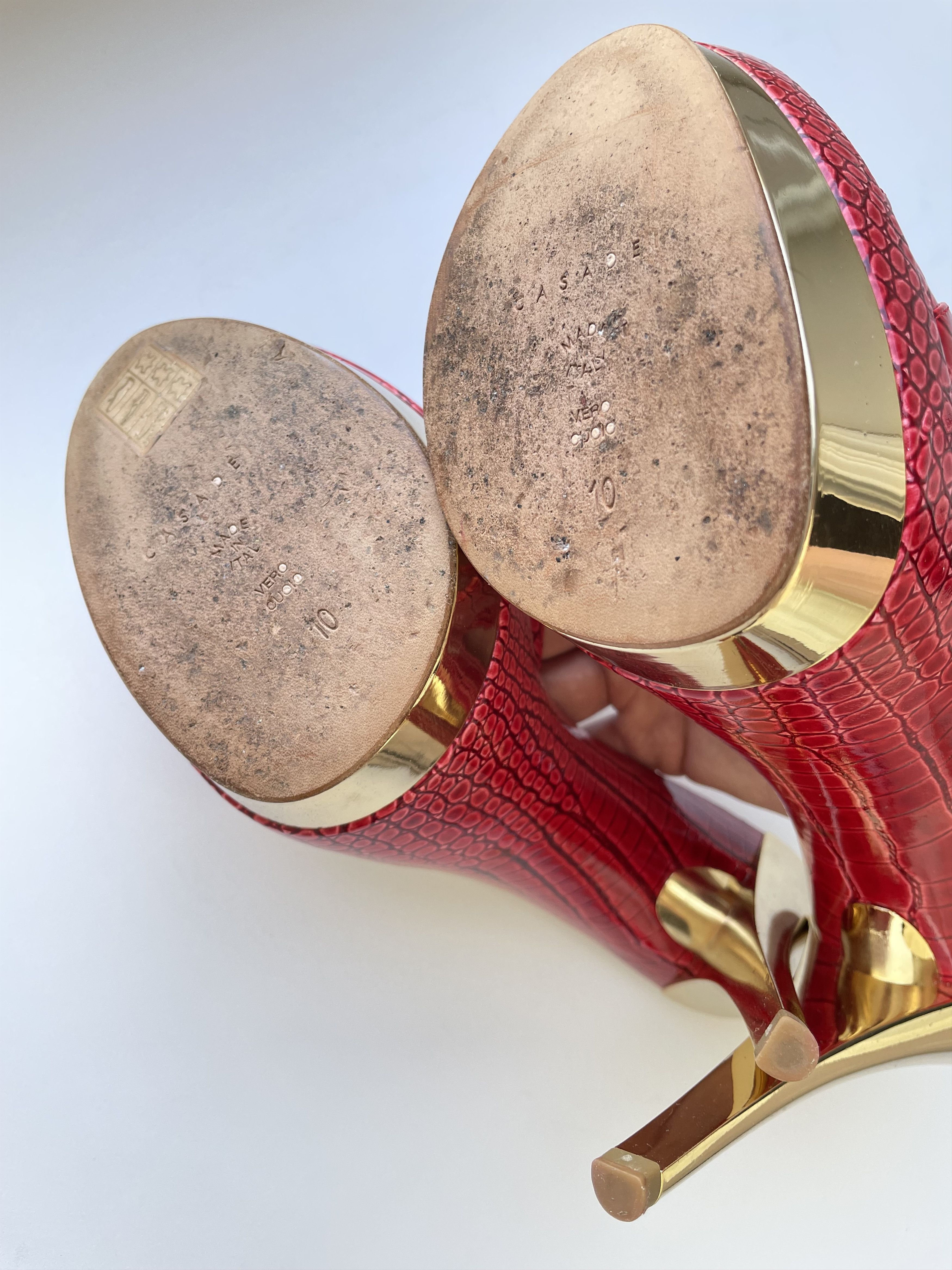 Casadei EUC Casadei 40 Women Mules Platform Gold Stilettos Red Size US 10 / IT 40 - 6 Thumbnail