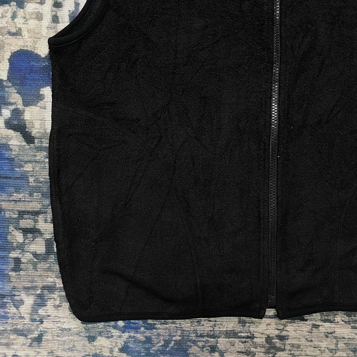 Uniqlo Vintage Uniqlo Fleece Black Vest Zipper Size US M / EU 48-50 / 2 - 5 Thumbnail