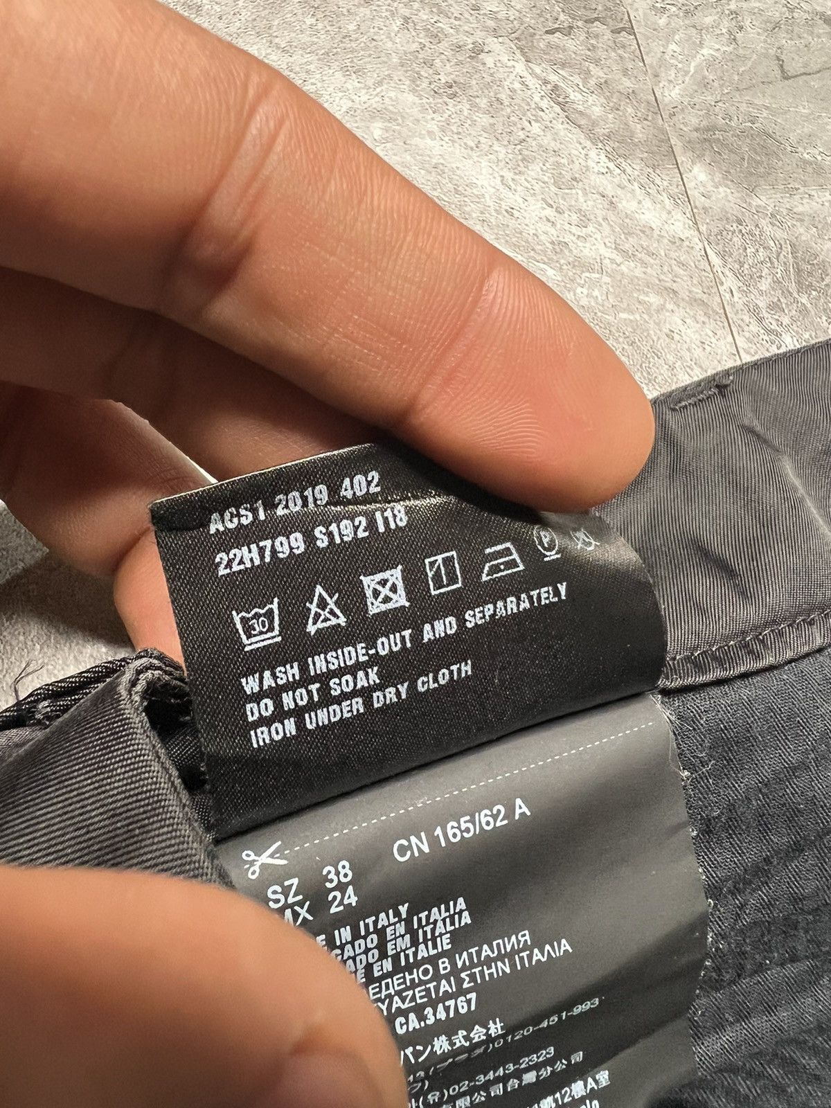 Prada Prada multi zip Emblem Logo Nylon Pants Size 26" / US 2 / IT 38 - 10 Thumbnail