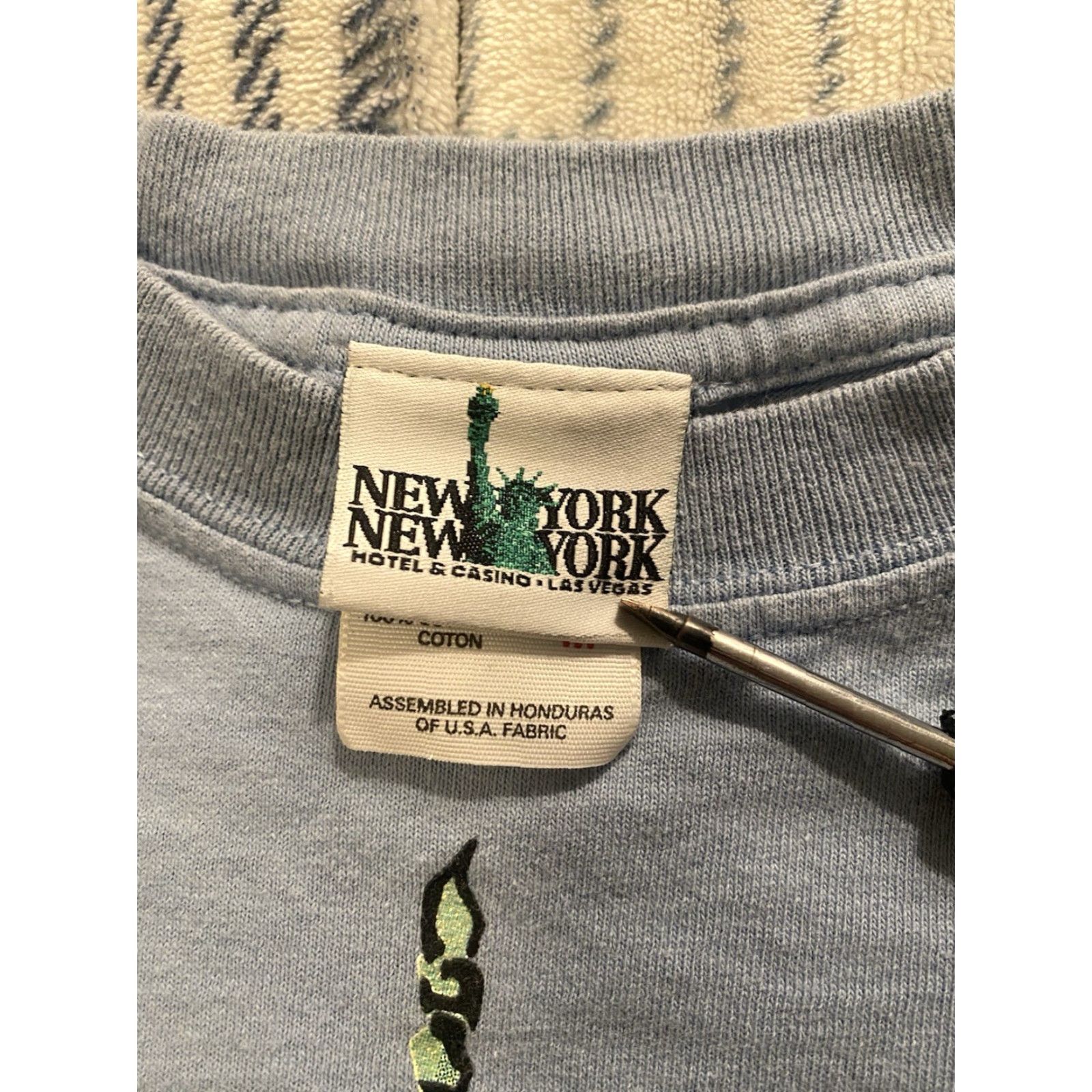 Vintage VINTAGE New York New York Hotel & Casino Las Vegas T Shirt Blue Medium Men's Short Sleeve Crew Neck Graphic Print City USA Size US M / EU 48-50 / 2 - 5 Thumbnail
