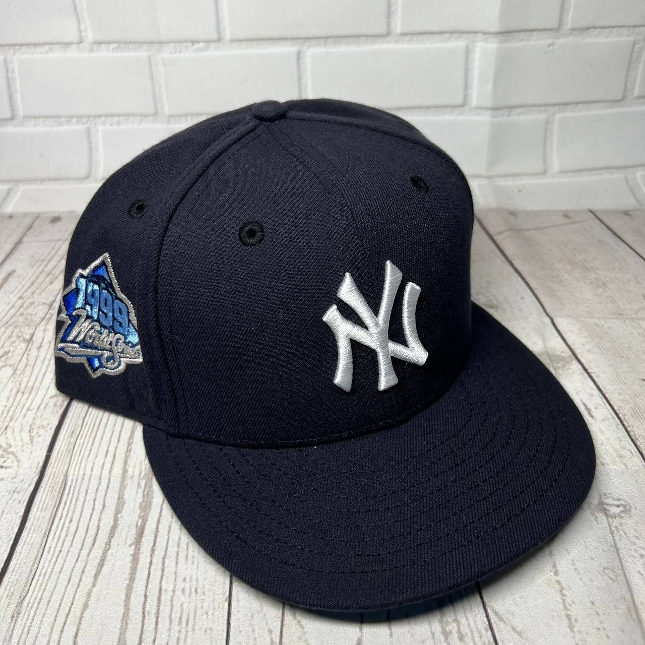 Buy (7 7/8) New York Yankees