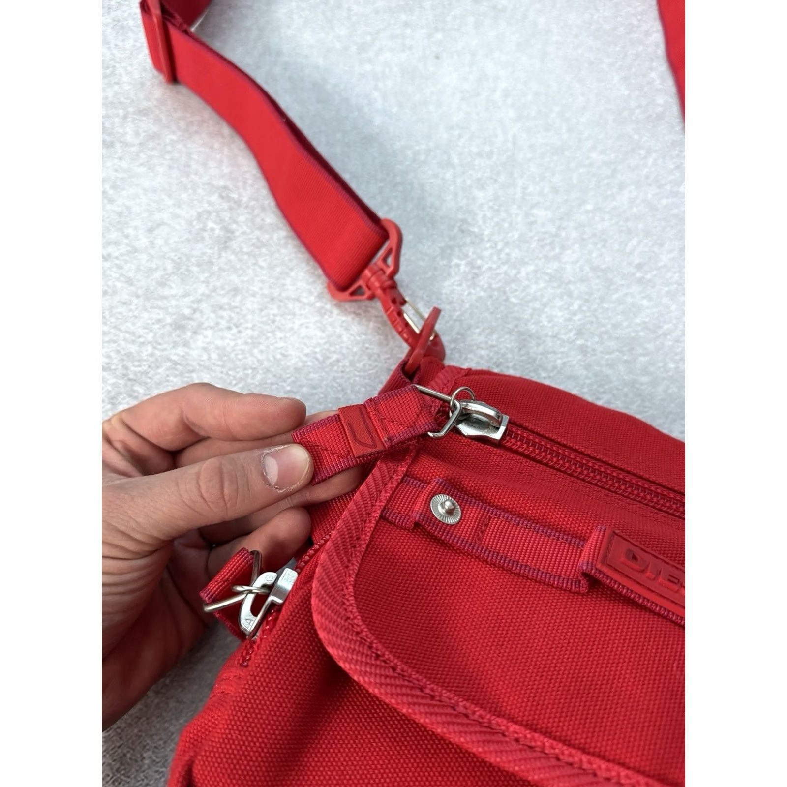 Diesel VINTAGE Diesel Red Messenger Bag Y2K Men’s Shoulders Bag Unisex Size ONE SIZE - 4 Thumbnail