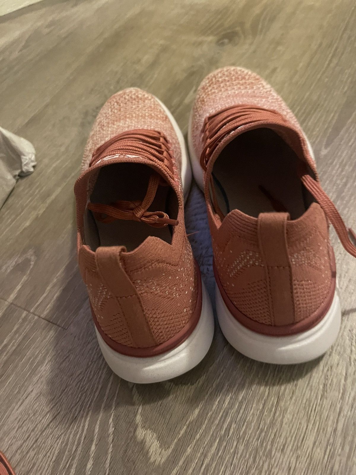 APL APL Techloom Breeze Cedar Bleached Pink Ombre Size 7.5 Size US 7 / IT 37 - 6 Thumbnail