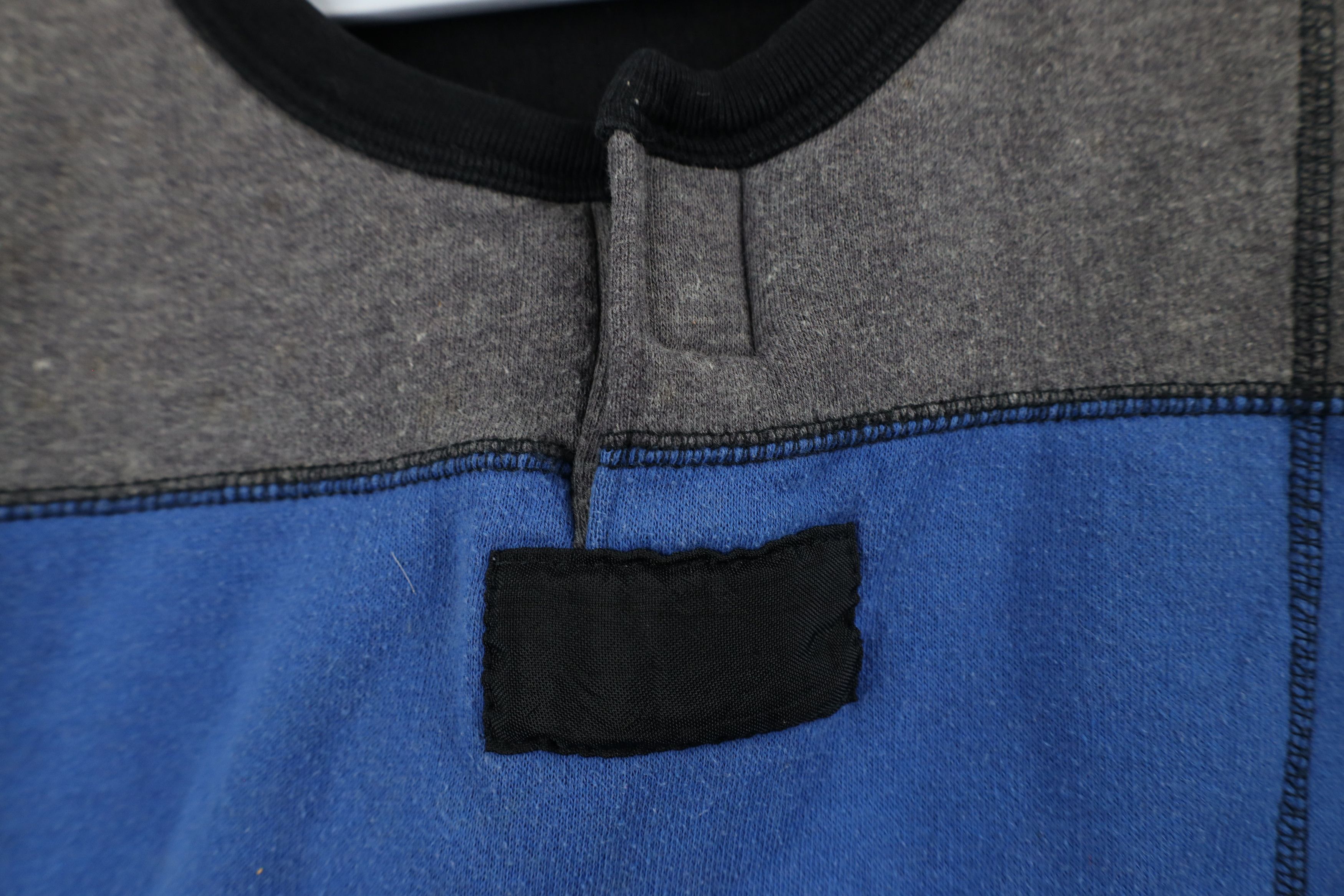 Vintage Vintage 90s Streetwear Crinkled Block Henley Sweatshirt Size US S / EU 44-46 / 1 - 5 Thumbnail