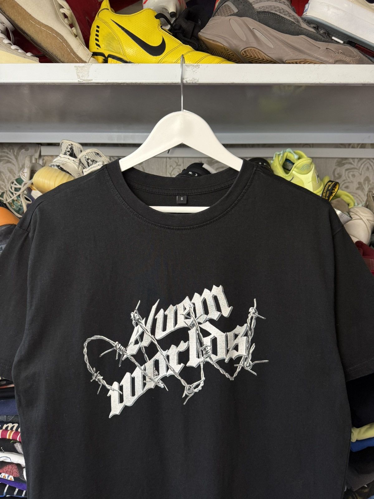 Vintage Vintage Eluem Luorlos T Shirt Y2K Size US S / EU 44-46 / 1 - 2 Thumbnail
