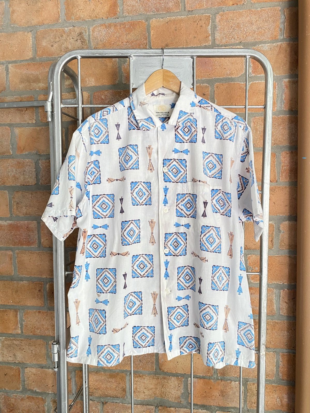Van Heusen VAN HEUSEN White Vintage Geometric Shirt Size US L / EU 52-54 / 3 - 1 Thumbnail