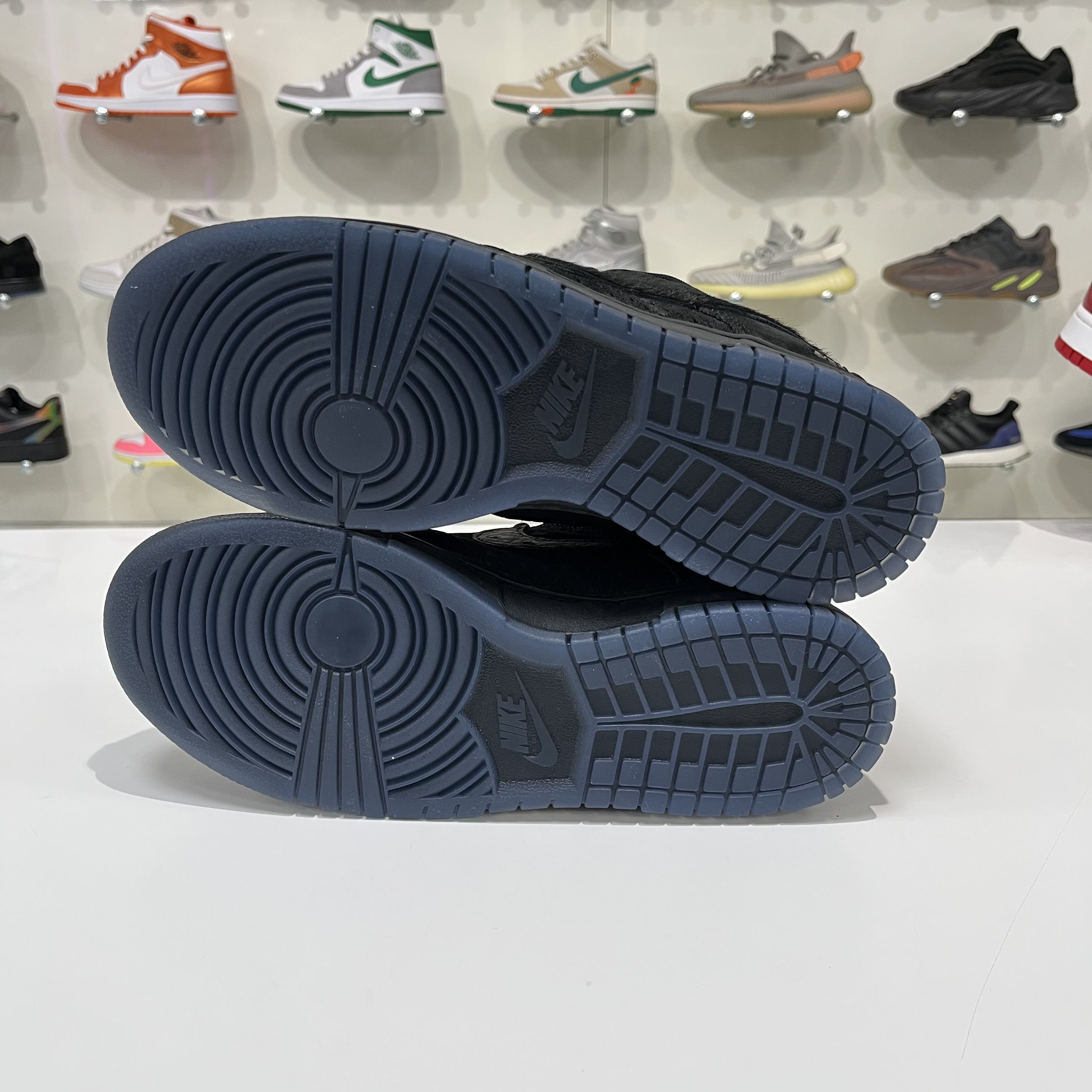 Nike Nike Dunk Low SP Undefeated 5 On It Black Size US 8.5 / EU 41-42 - 6 Thumbnail