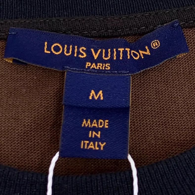 Louis Vuitton Louis Vuitton 24 dark brown logo printed cotton crew neck Size M / US 6-8 / IT 42-44 - 6 Thumbnail