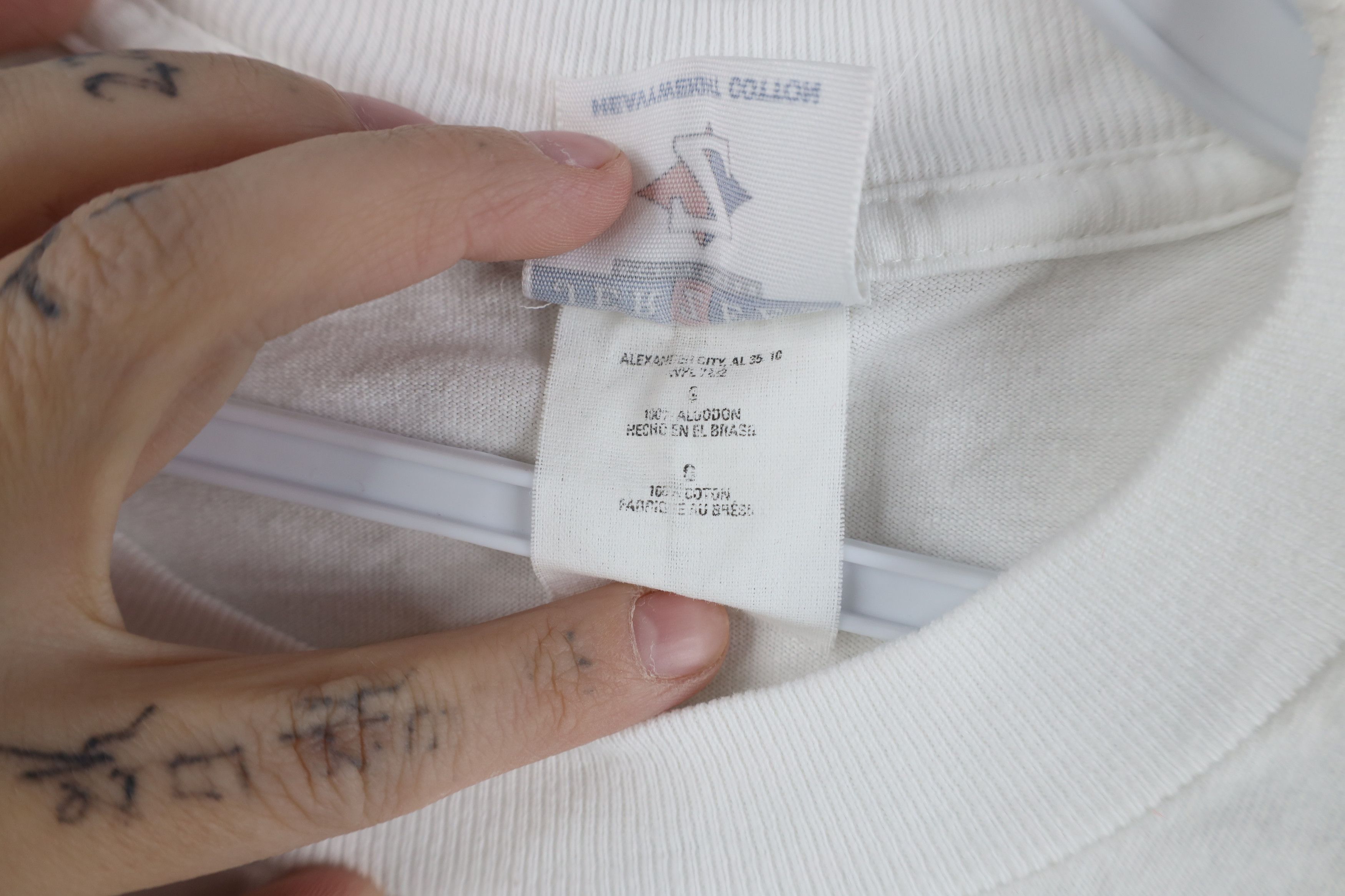 Vintage Vintage Y2K 2000 Flower Neighborhood Short Sleeve T-Shirt Size US L / EU 52-54 / 3 - 7 Thumbnail