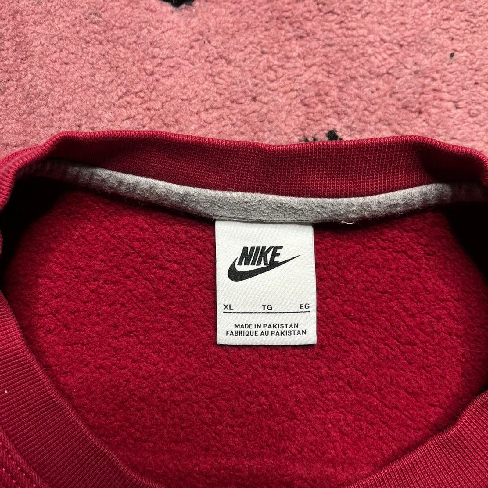 Nike Nike Sportswear Embroidered Swoosh Logo Crewneck Sweatshirt Size US XL / EU 56 / 4 - 3 Thumbnail