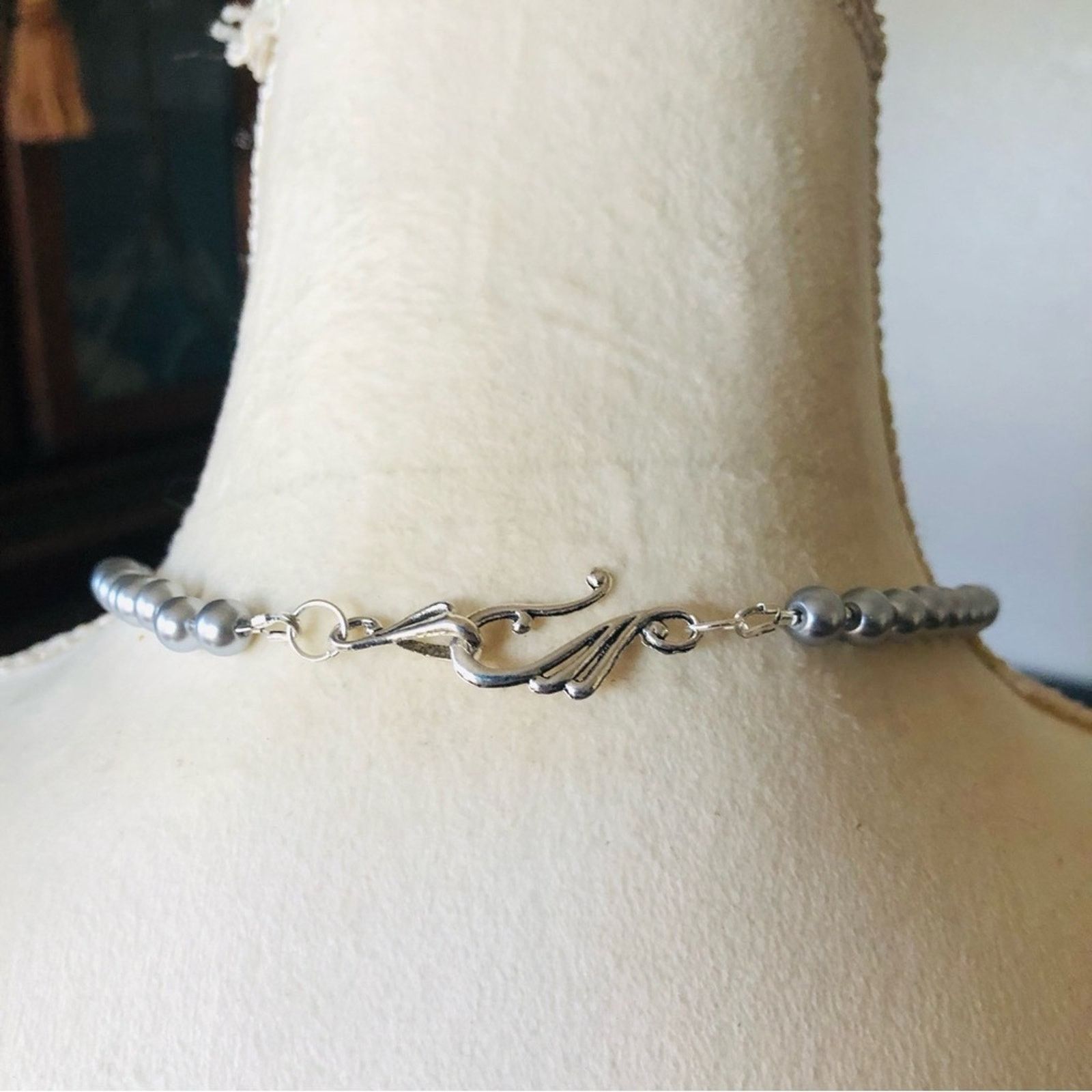 Handmade Handcrafted repurpose large filigree floral Pearl necklace Size ONE SIZE - 8 Thumbnail