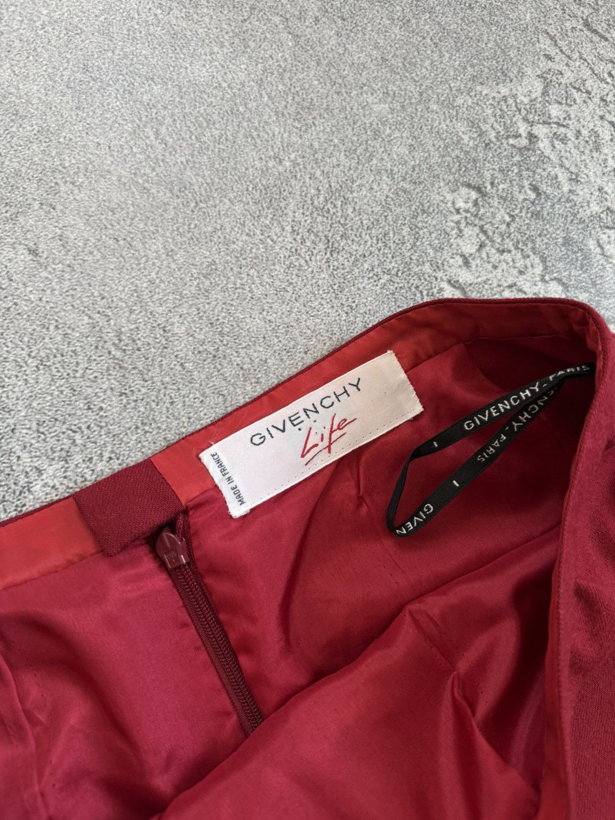 Givenchy Vintage Givenchy Life Paris Red Wool Midi Skirt Back Zip Size 28" / US 6 / IT 42 - 9 Thumbnail