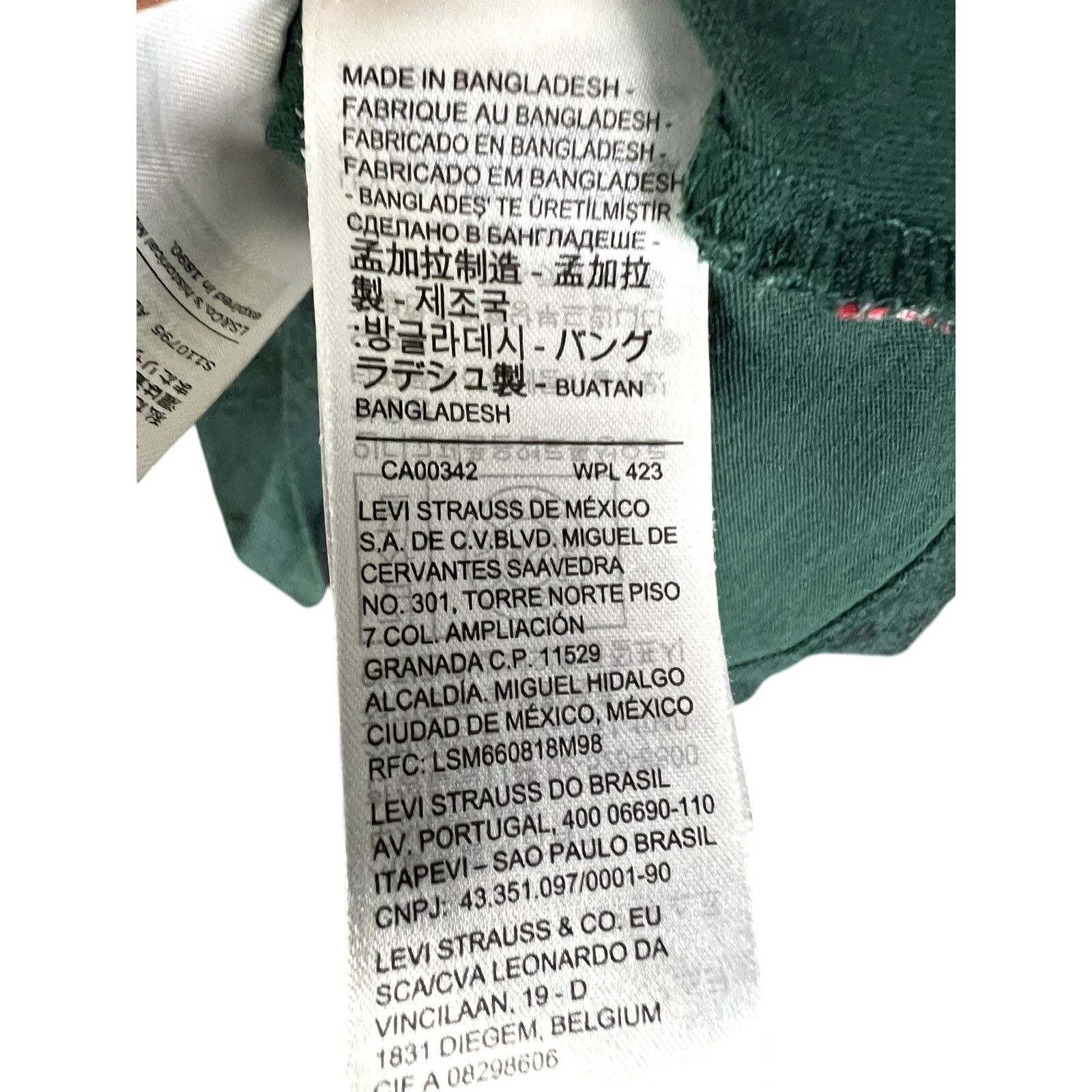 Levi's Men's Levi's Relaxed Fit Aztec Print Green T-Shirt - Size S Size US S / EU 44-46 / 1 - 4 Thumbnail
