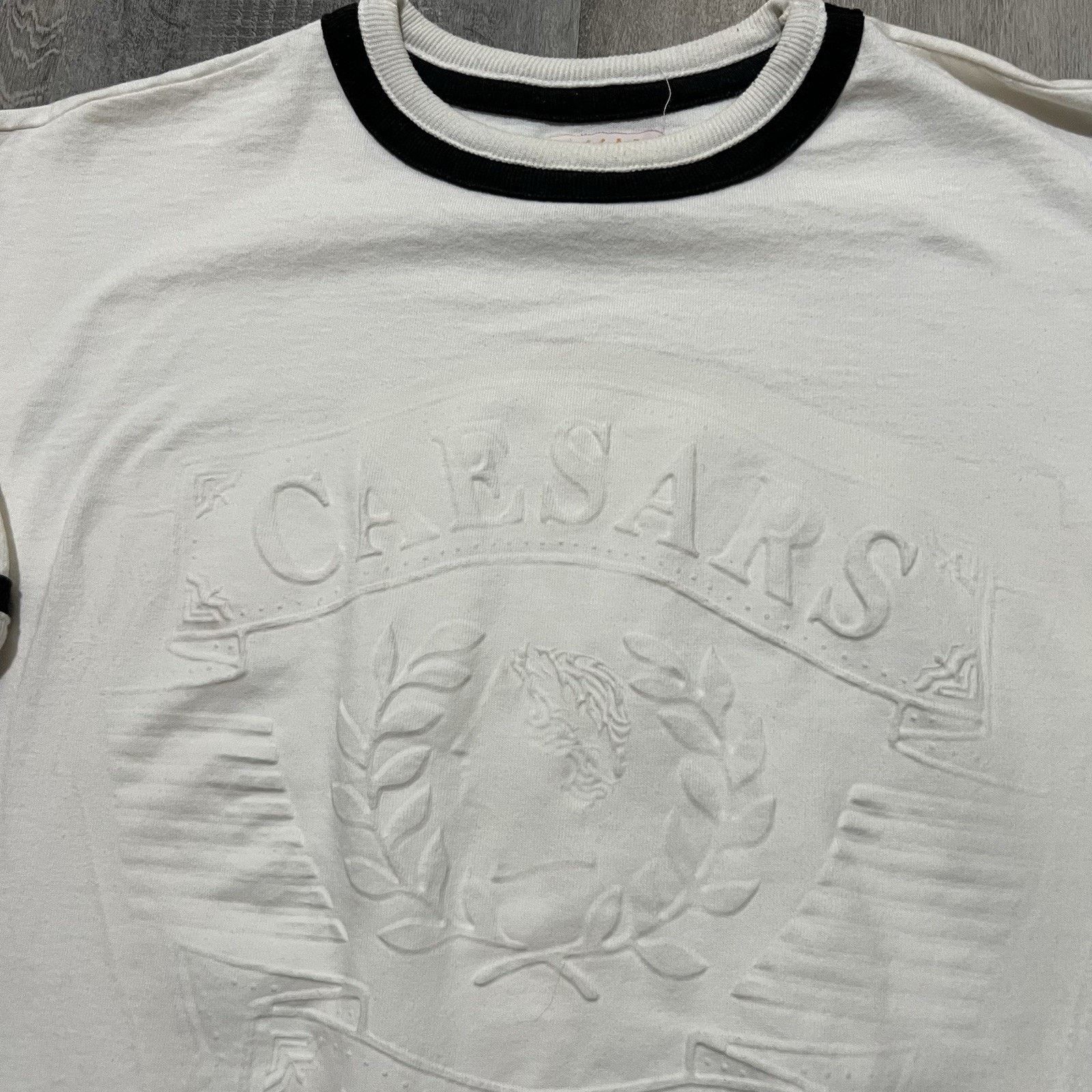 Vintage VTG Caesar's Palace Las Vegas T Shirt White Embossed T Shirt Size US XL / EU 56 / 4 - 4 Thumbnail