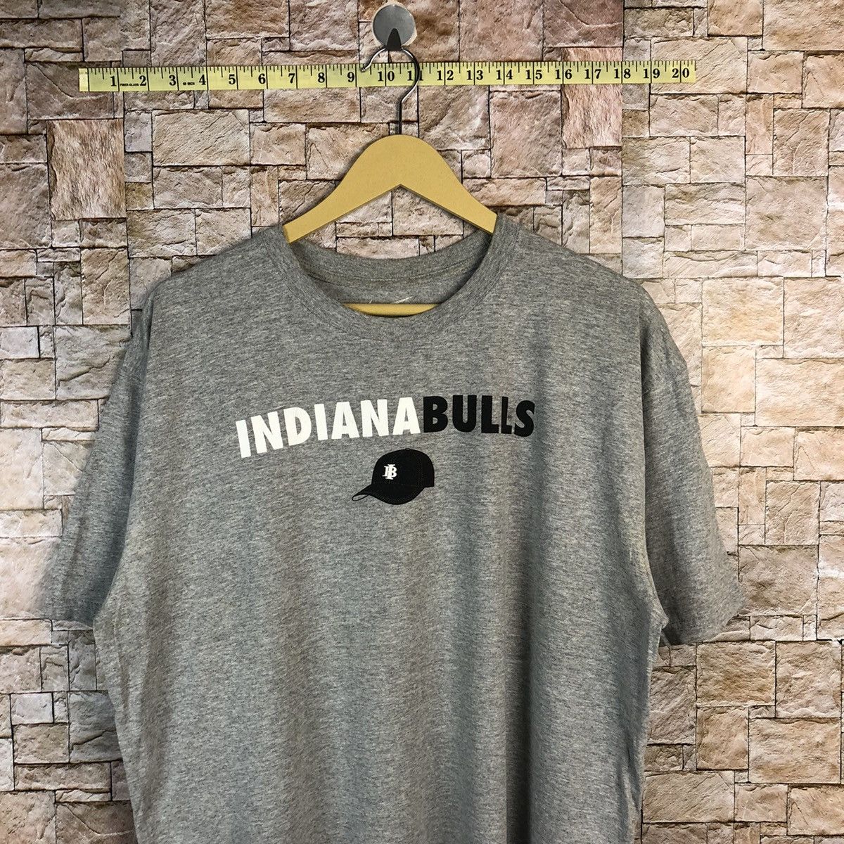 Nike × Vintage Nike Indiana Bulls Grey T-Shirt #A545 Size US L / EU 52-54 / 3 - 2 Thumbnail