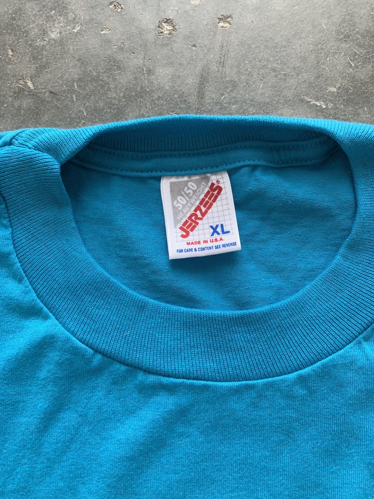 Vintage Vintage 90s Paulos Pub Graphic Tee Size US XL / EU 56 / 4 - 3 Thumbnail