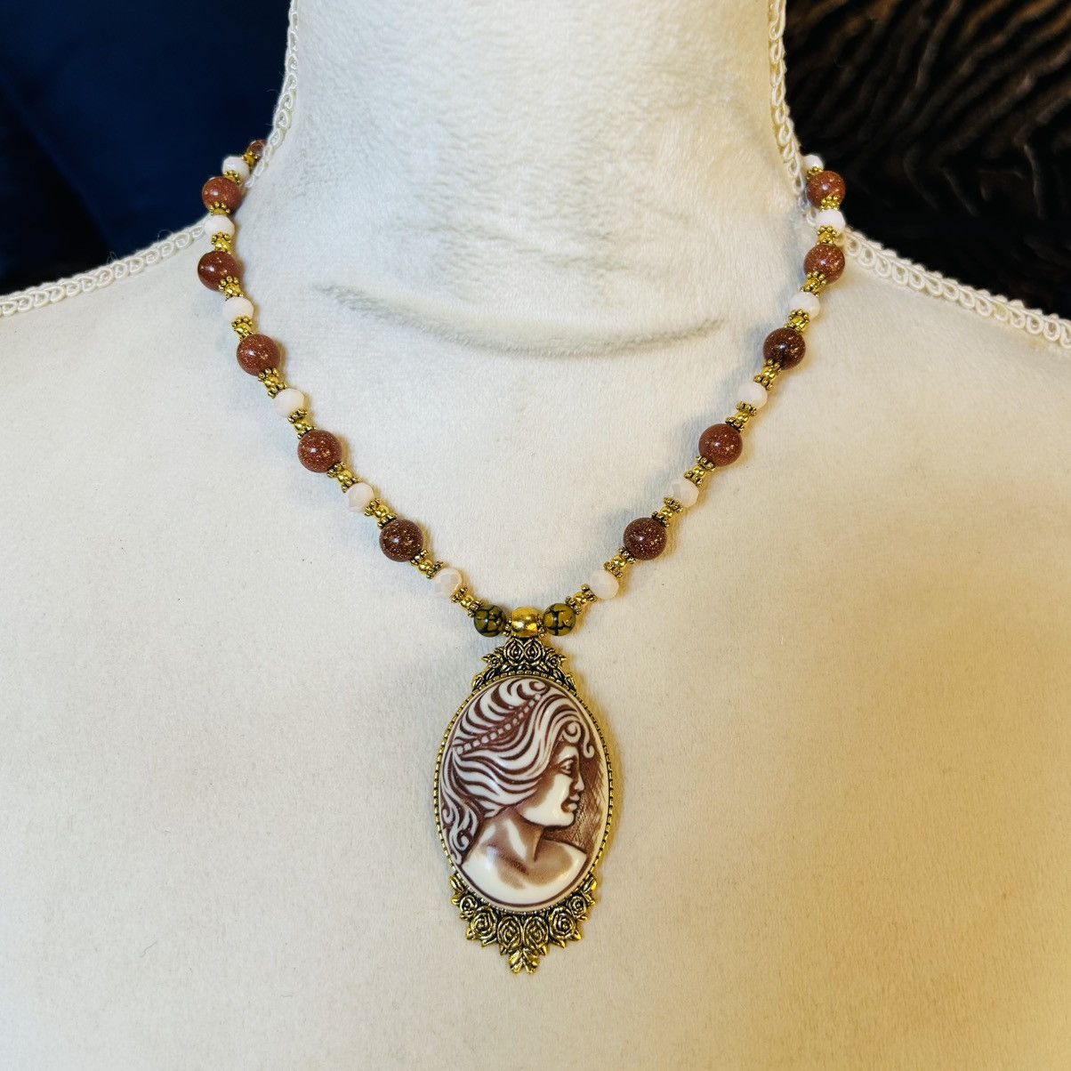 Handmade Handcrafted vintage high dome Victorian lady cameo necklace Size ONE SIZE - 3 Thumbnail