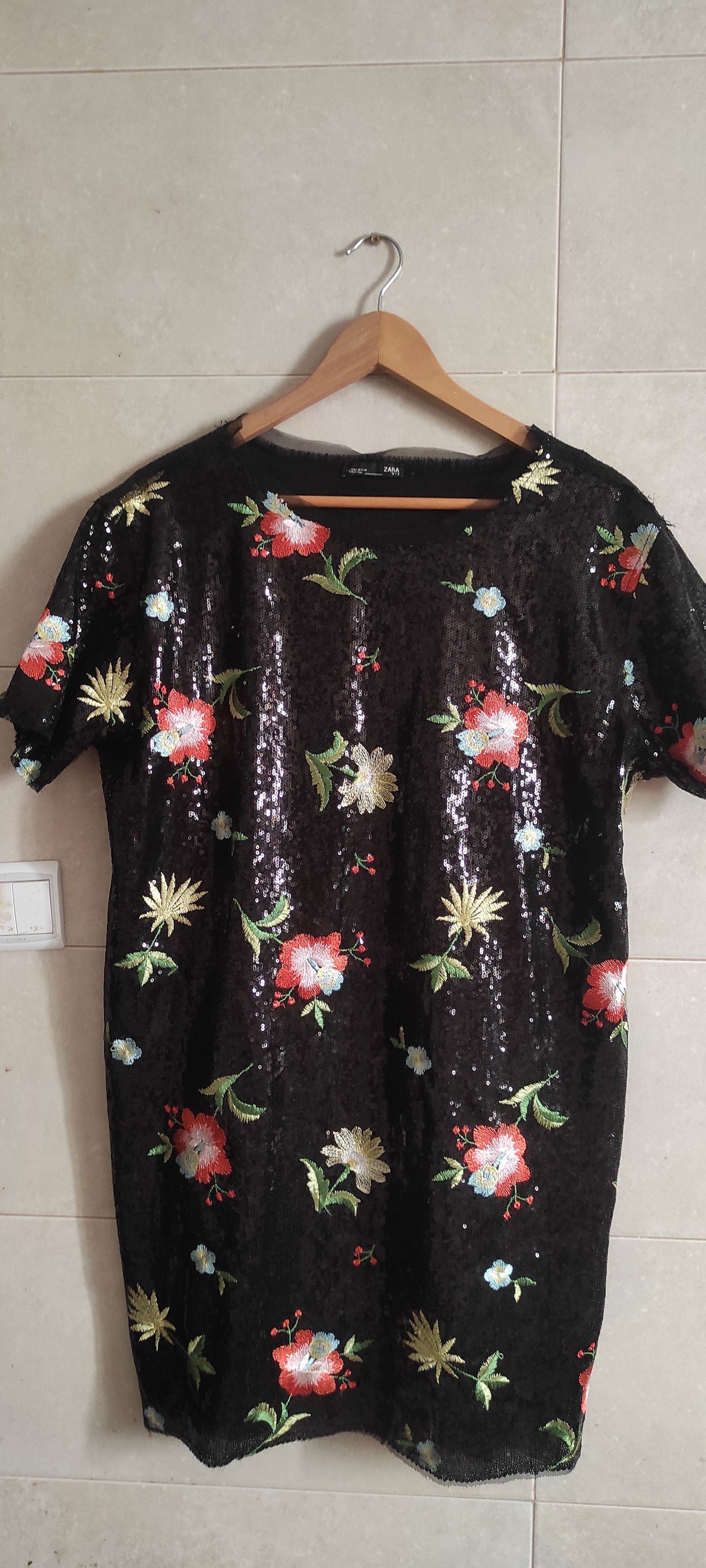 Zara ZARA Sequin Embroidered Flowers Short Sleeve Party Dress Size L / US 10 / IT 46 - 7 Thumbnail