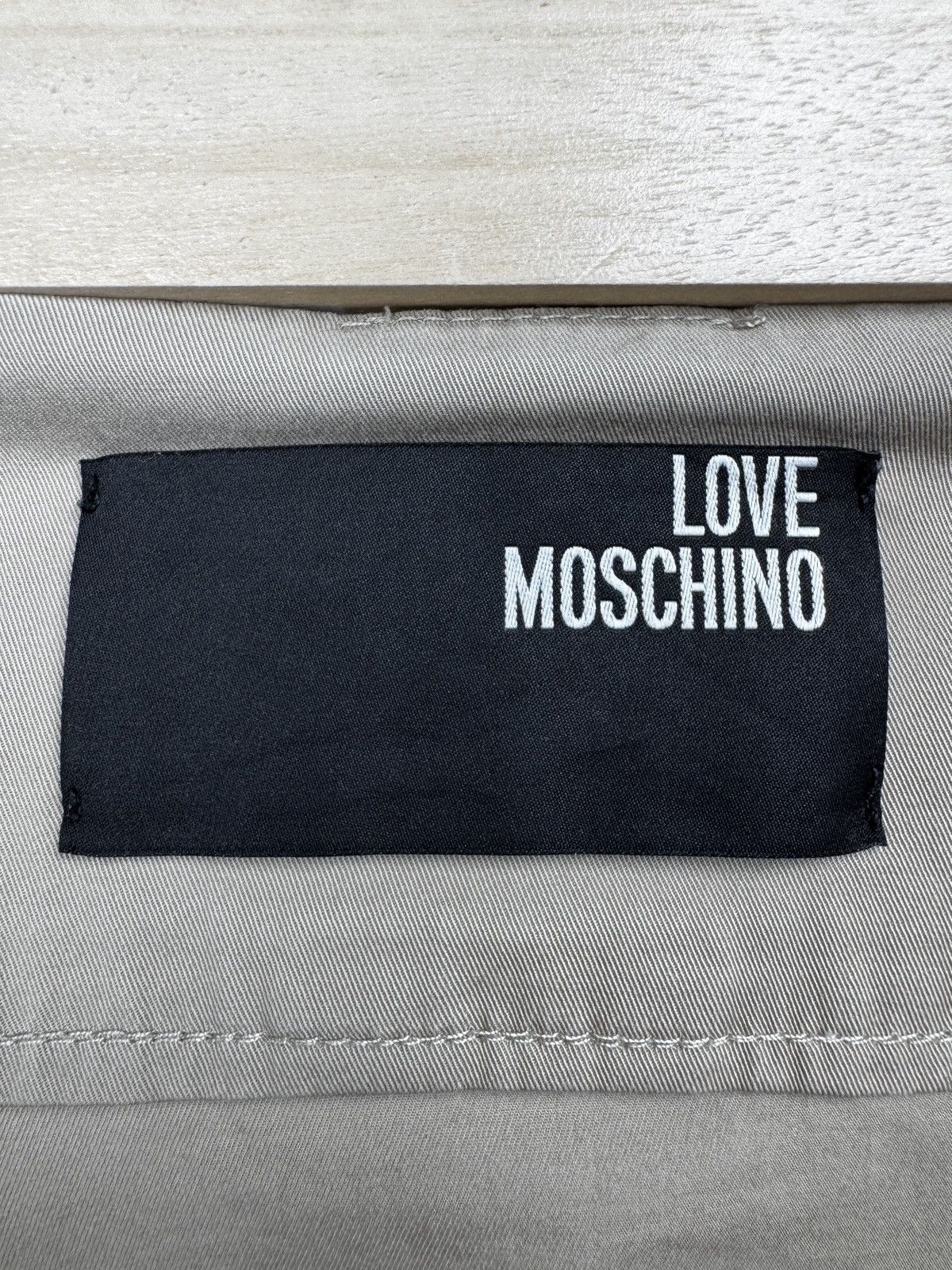 Love Moschino Love Moschino beige belted bondage style mini skirt Size 28" / US 6 / IT 42 - 8 Thumbnail