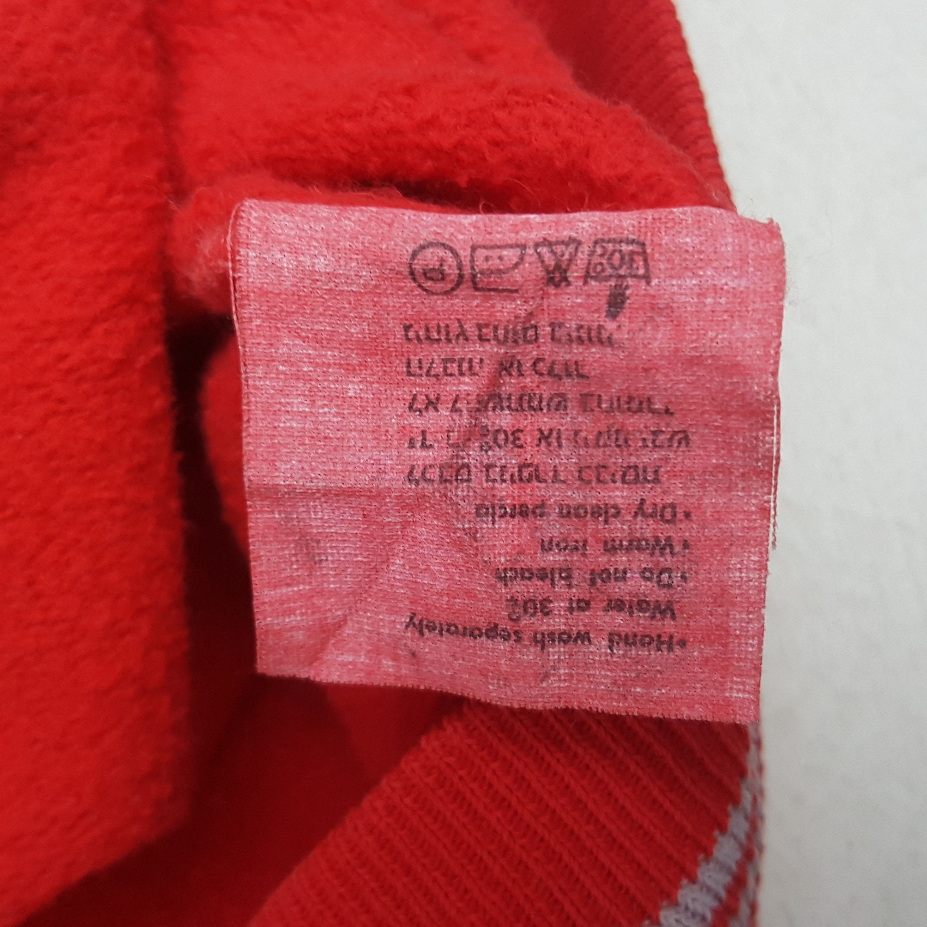 Vintage Vintage Hunters Run Novel by Daniel Abraham Sweatshirt Size US XL / EU 56 / 4 - 9 Thumbnail