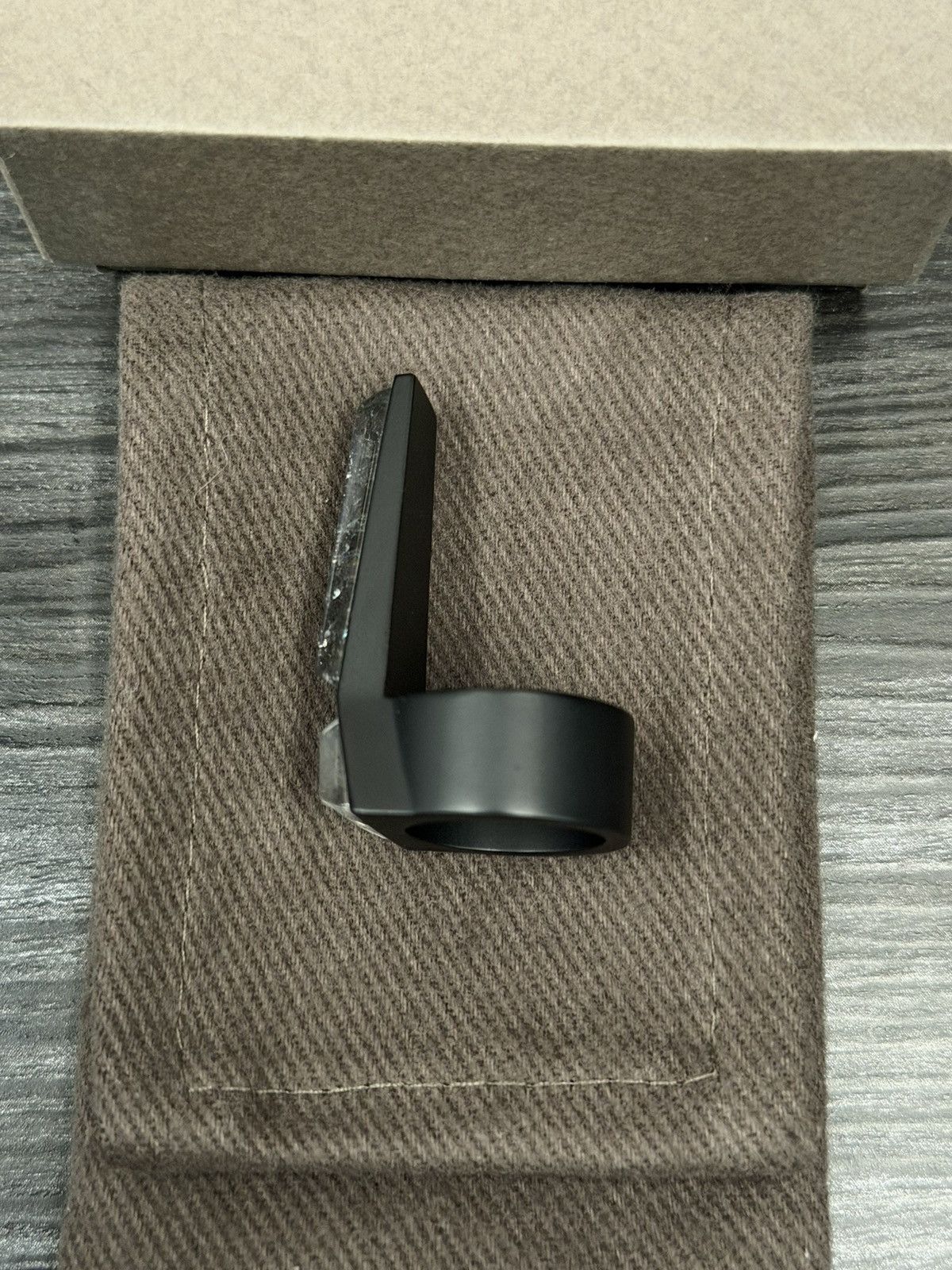 Rick Owens NEVER WORN/ RICK OWENS CRYSTAL TRUNK RING Size ONE SIZE - 3 Thumbnail
