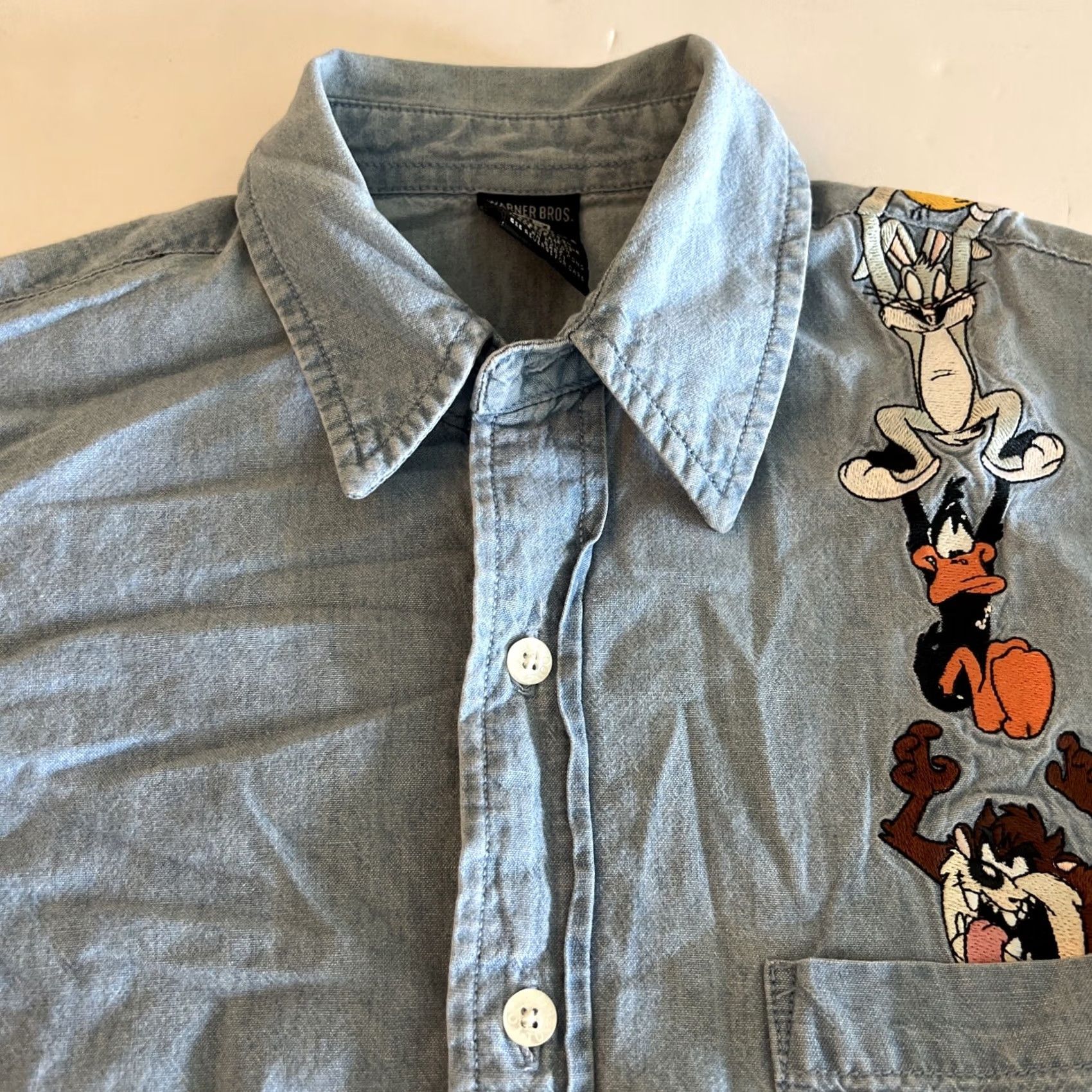 Vintage VINTAGE Warner Bros Denim Shirt Mens XS Button-Up Long Sleeve Cartoon Embroidered Blue Button-Up Shirt Size US XS / EU 42 / 0 - 2 Thumbnail