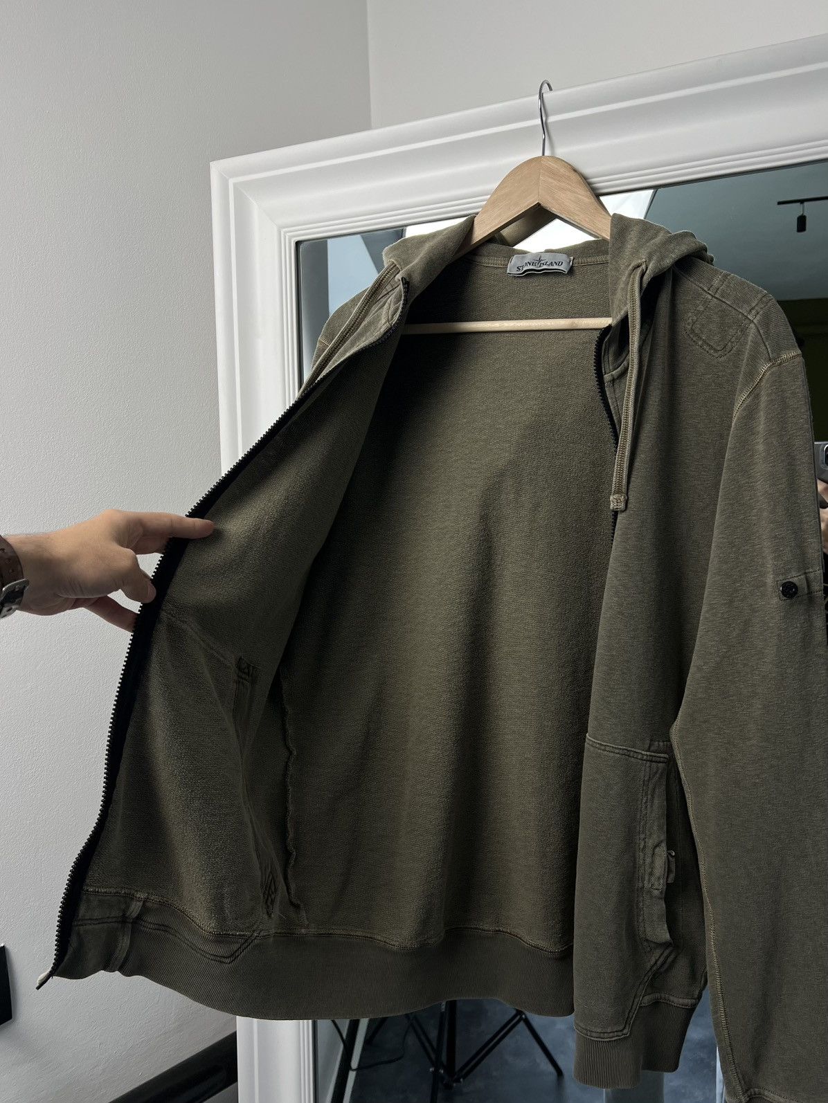 Designer × Stone Island Stone Island Khaki Green Hoodie L — Perfect Condition Size US L / EU 52-54 / 3 - 23 Thumbnail