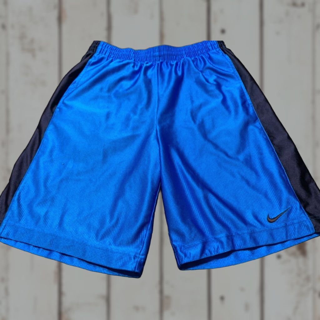 Nike VINTAGE Nike Mens Athletic Basketball Shorts Blue Stripe 32 Inch Waist L Microfiber Running Gym Size US 33 - 1 Thumbnail