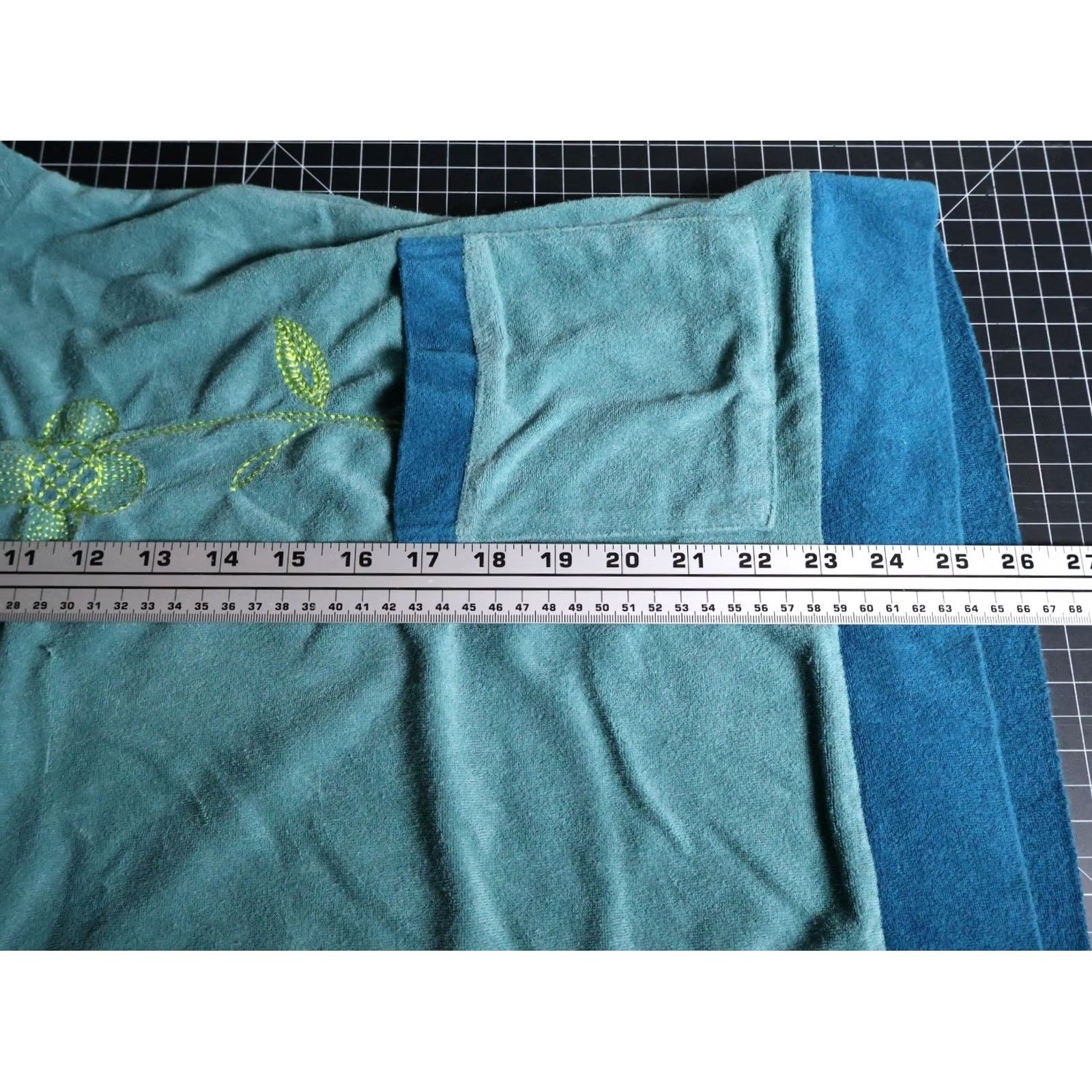 Urban Outfitters Urban Outfitters Polo Shirt Men's Large Green Embroidered Floral Terry Cloth 90s Retro Polo Shirt Mens L Green Embroidered Floral Size US L / EU 52-54 / 3 - 6 Thumbnail
