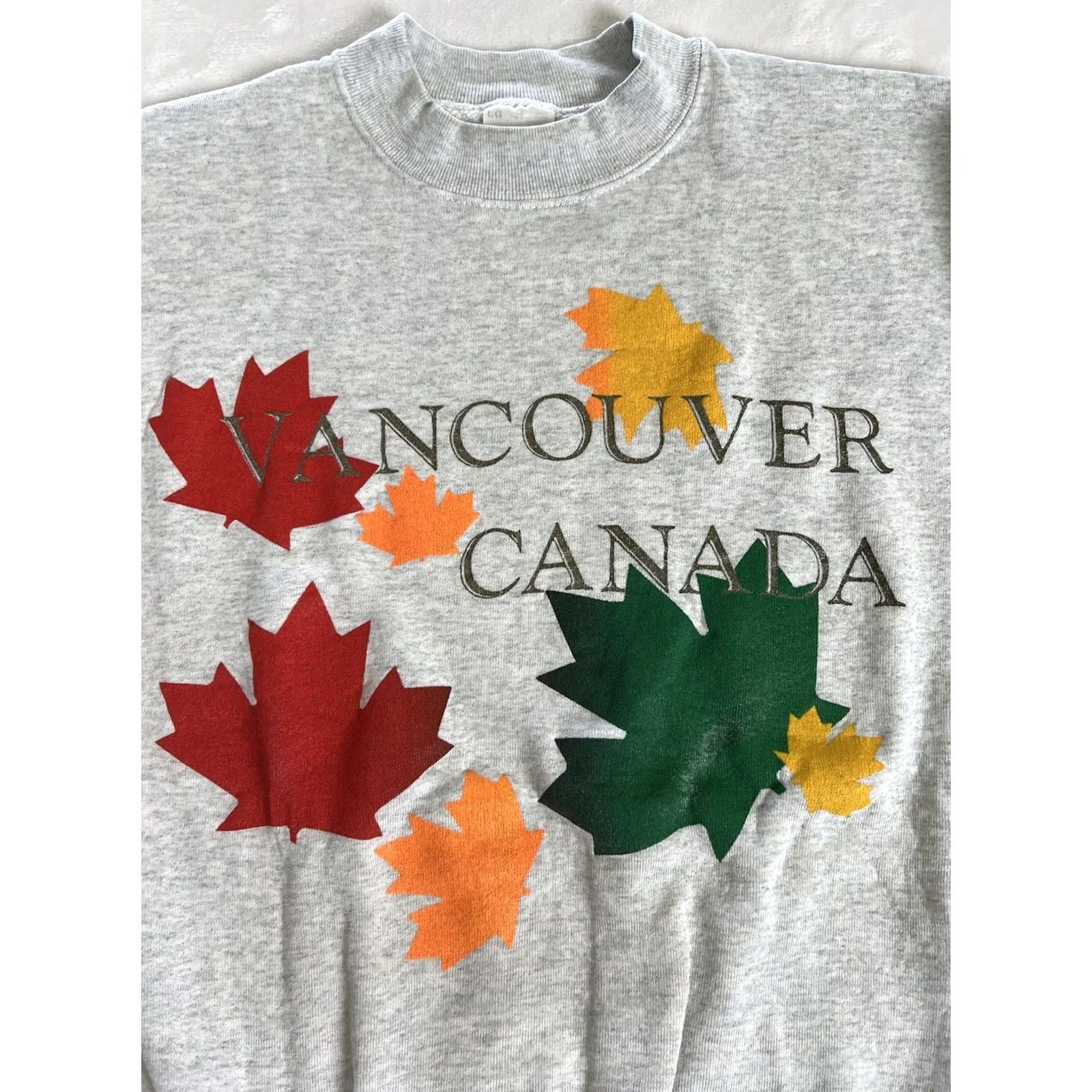 Vintage VINTAGE Vancouver Canada Crewneck Sweatshirt L Gray Maple Leaf 90s 80s Graphic Print Men Size US L / EU 52-54 / 3 - 2 Thumbnail