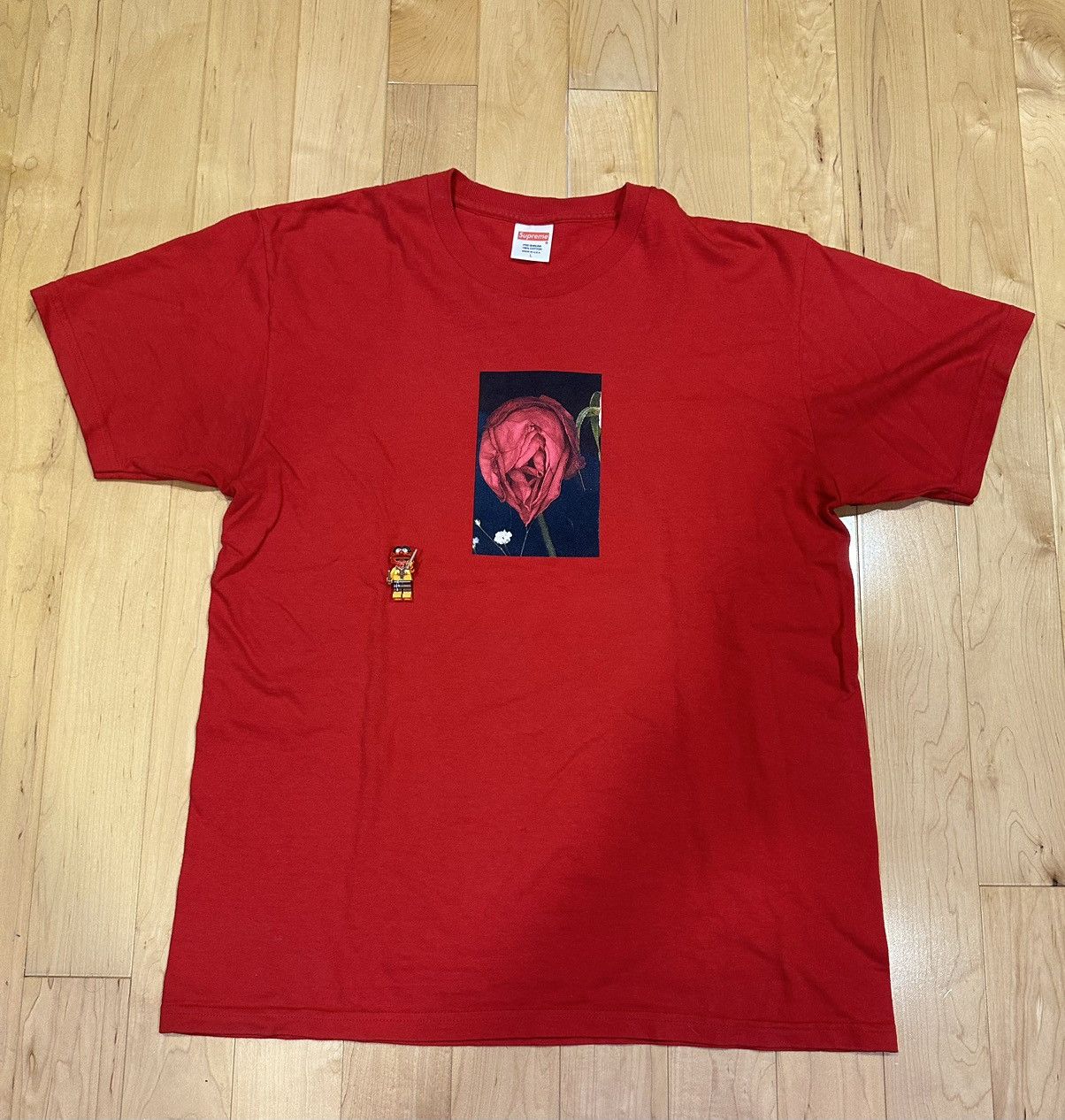 Supreme Akari Rose Red Supreme Tee Large Size US L / EU 52-54 / 3 - 6 Thumbnail