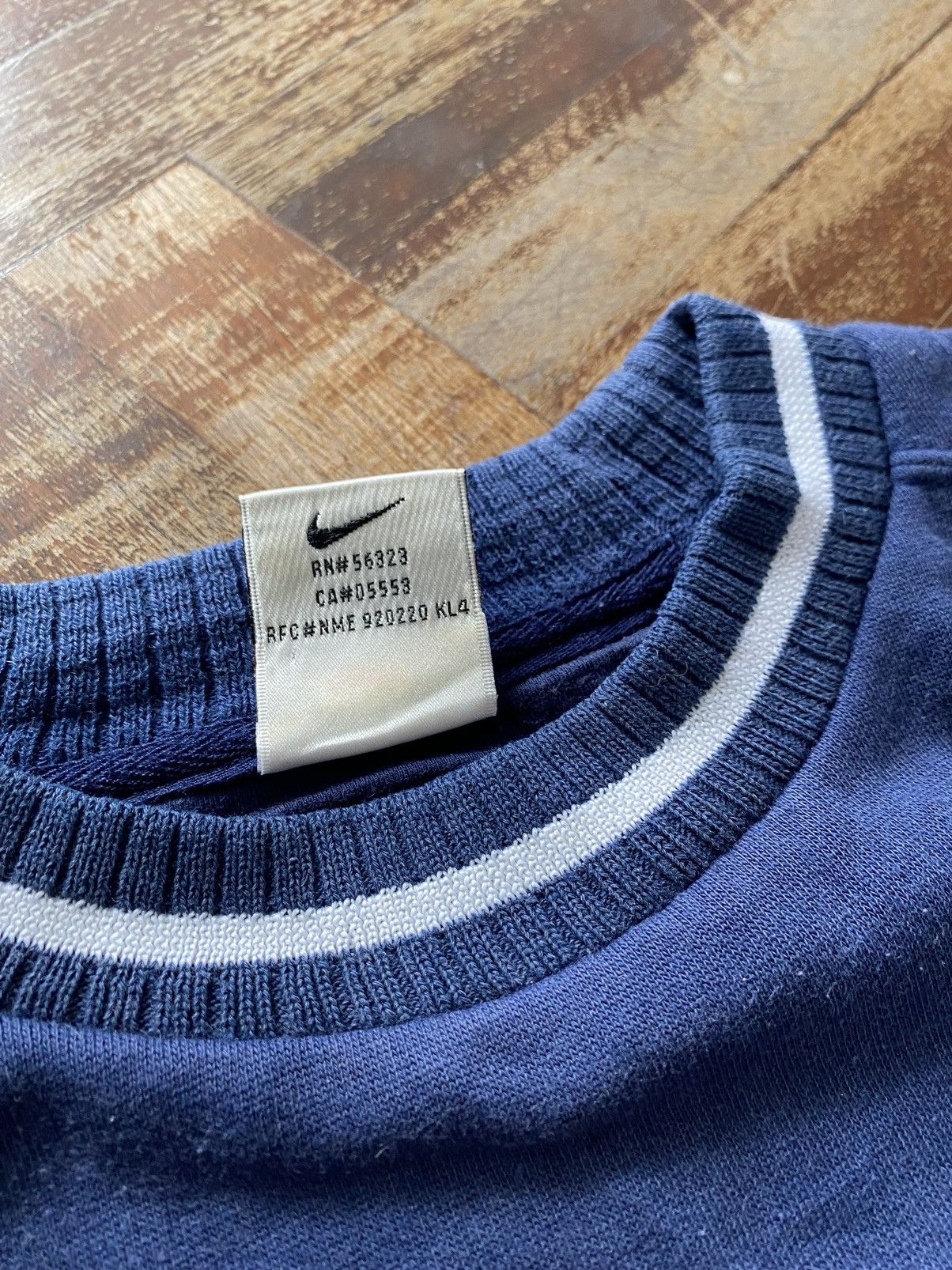 Nike × Vintage Vintage Nike Spell Out Swoosh Sweatshirt Crewneck Sweater Size XS / US 0-2 / IT 36-38 - 5 Thumbnail