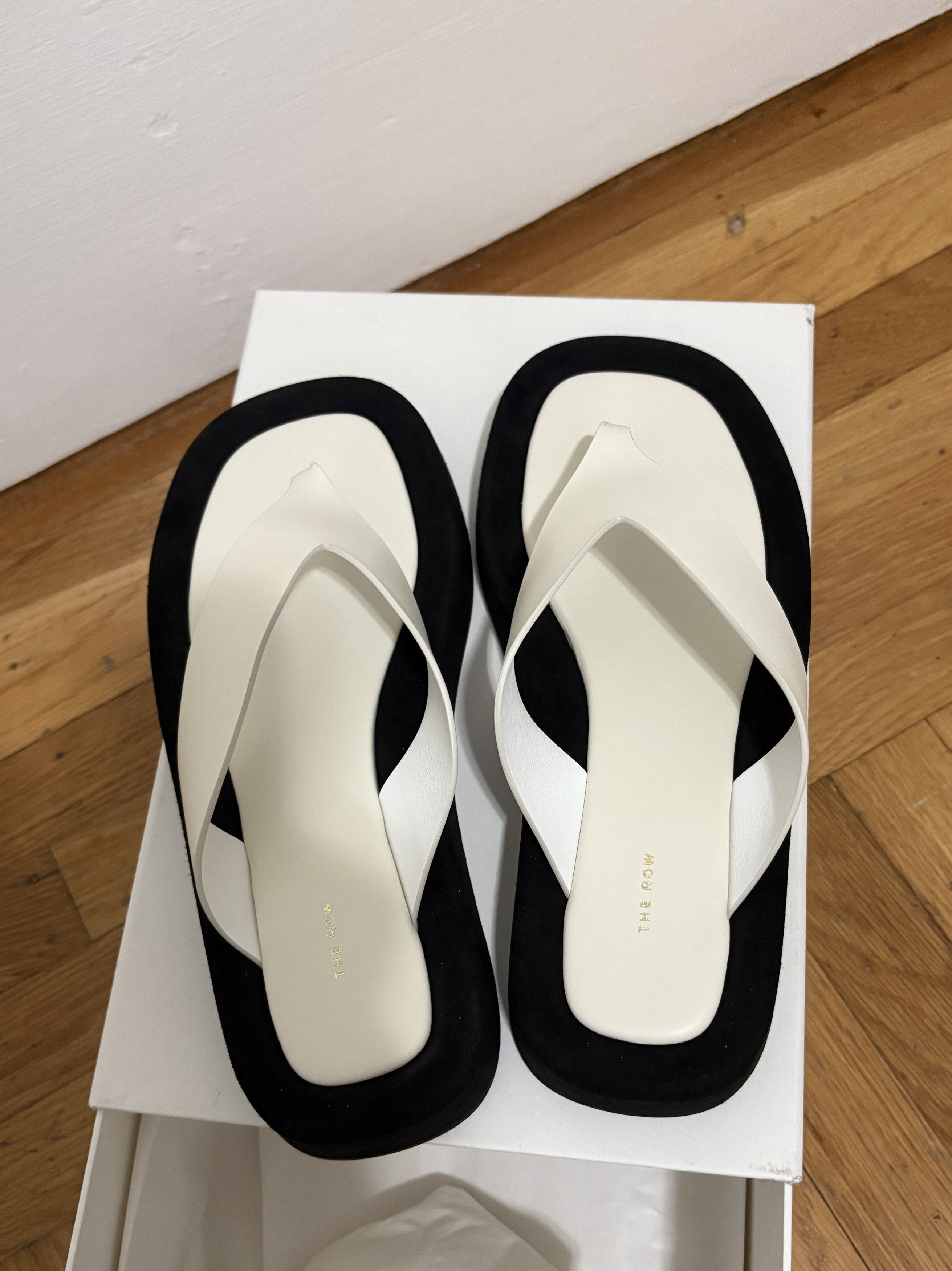 The Row The row ginza flat sandal Size US 8 / IT 38 - 2 Thumbnail