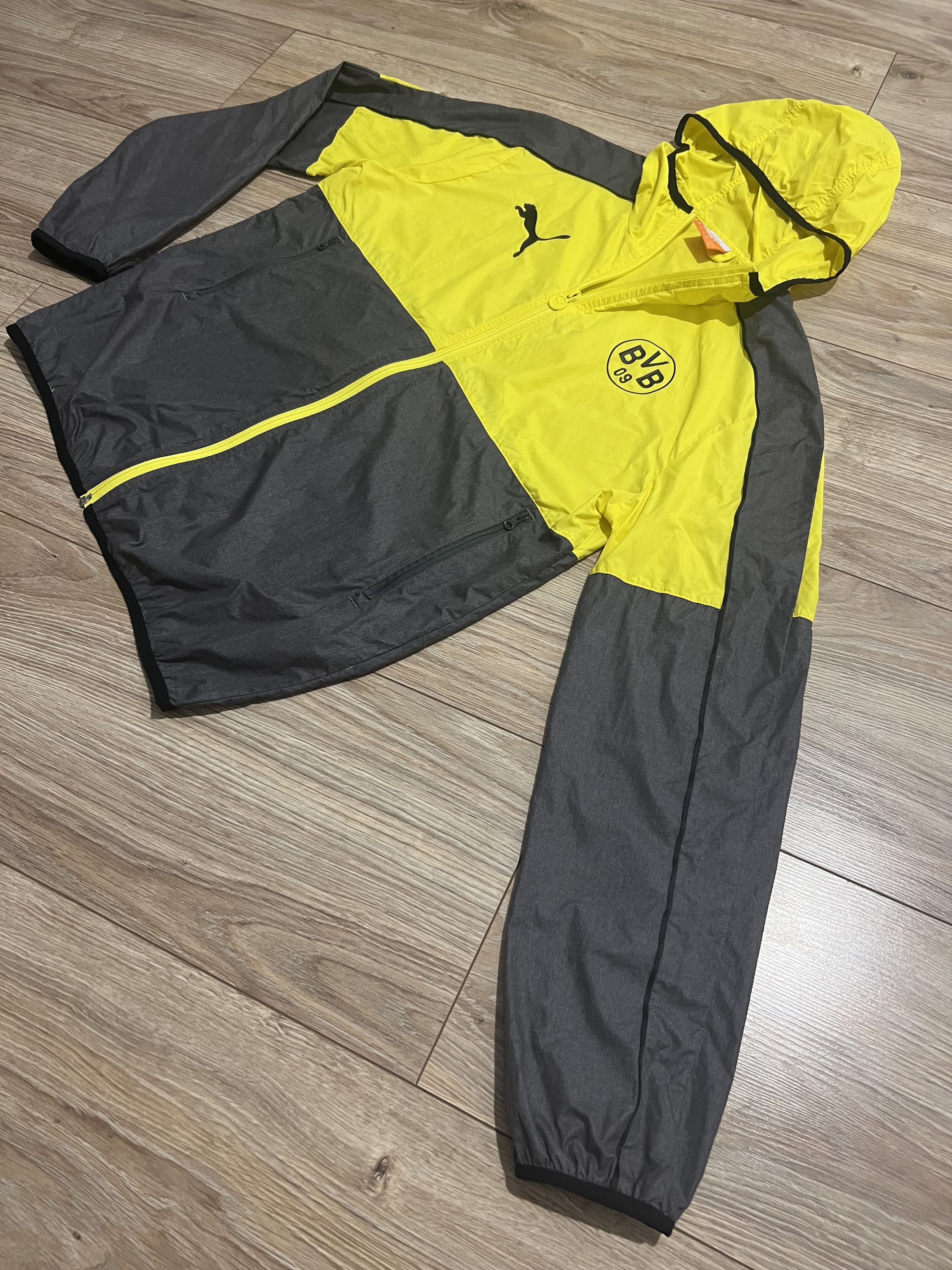 Puma × Vintage Light Jacket Puma Borussia Dortmund Vintage Germany Club Size US M / EU 48-50 / 2 - 8 Thumbnail