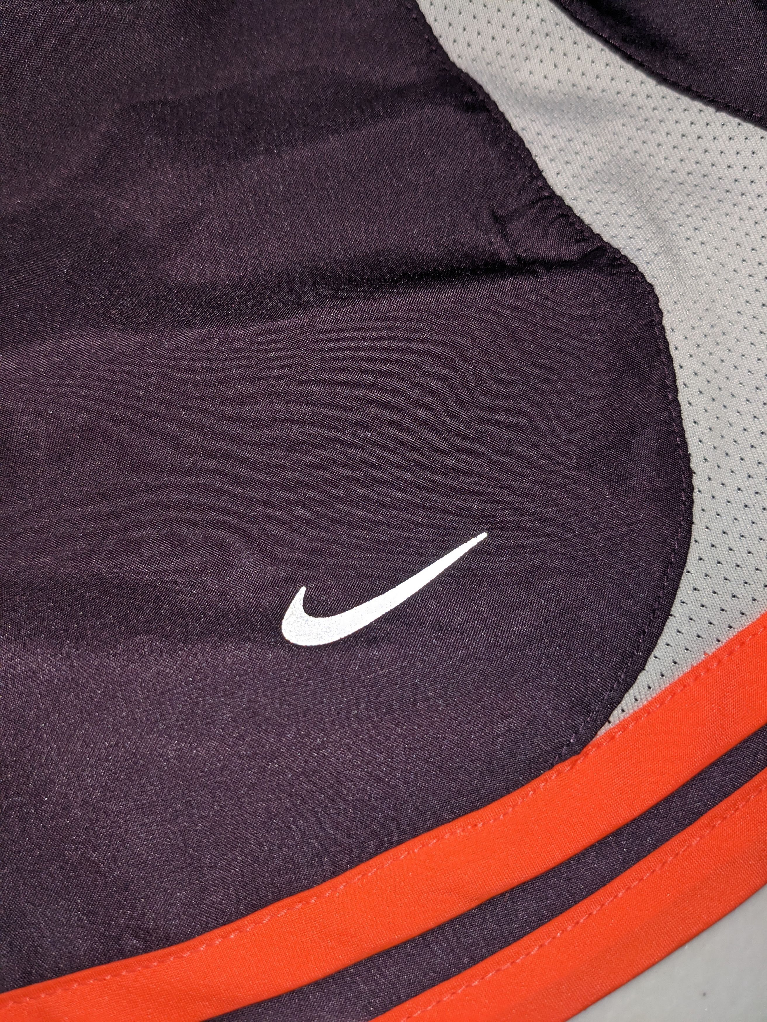 Nike × Vintage Nike Womans Large Purple Shorts Size 30" / US 8 / IT 44 - 2 Thumbnail
