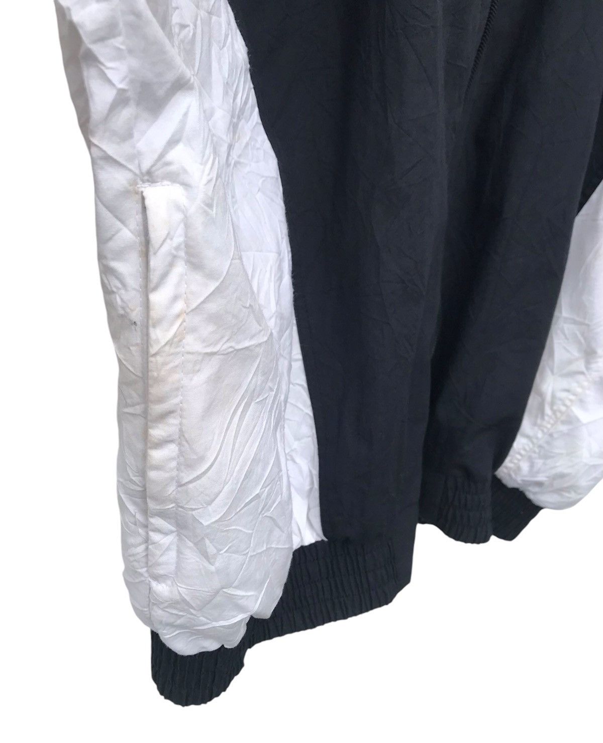 Nike Vintage 90s Nike Swoosh Colourblock Big Logo Windbreaker Size US XL / EU 56 / 4 - 11 Thumbnail