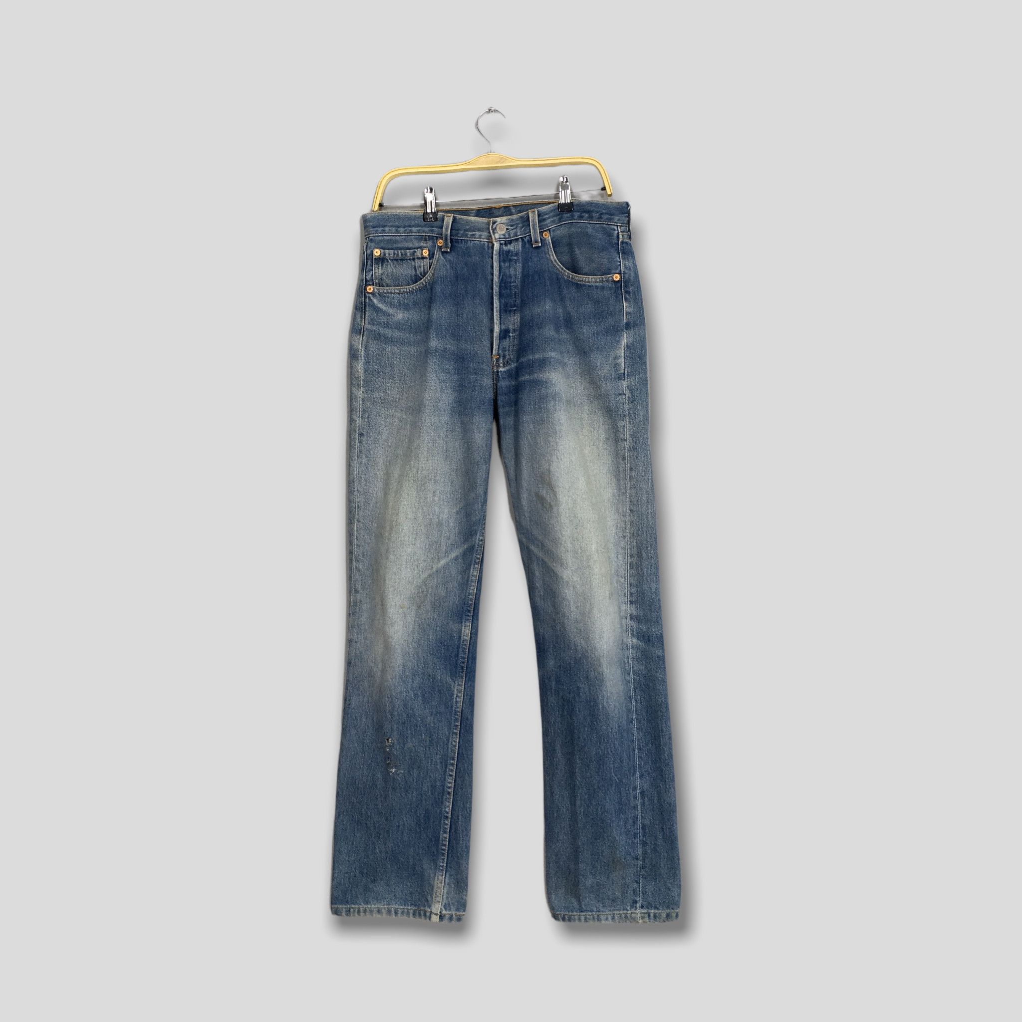 image of Size 32X32 Vintage 90's Levi's 501 Stone Washed Denim Jeans in Blue, Men's