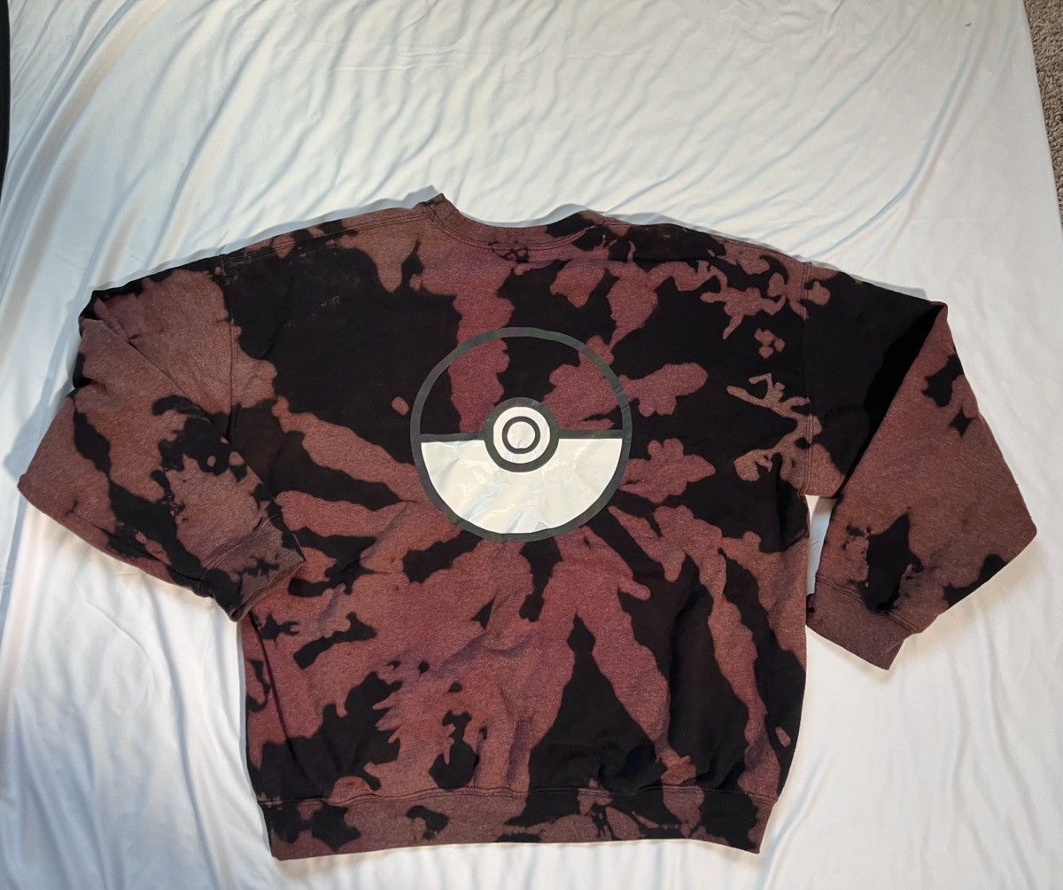 Gildan Custom pokemon - Reflective Pikachu sweatshirt Size US XL / EU 56 / 4 - 5 Thumbnail