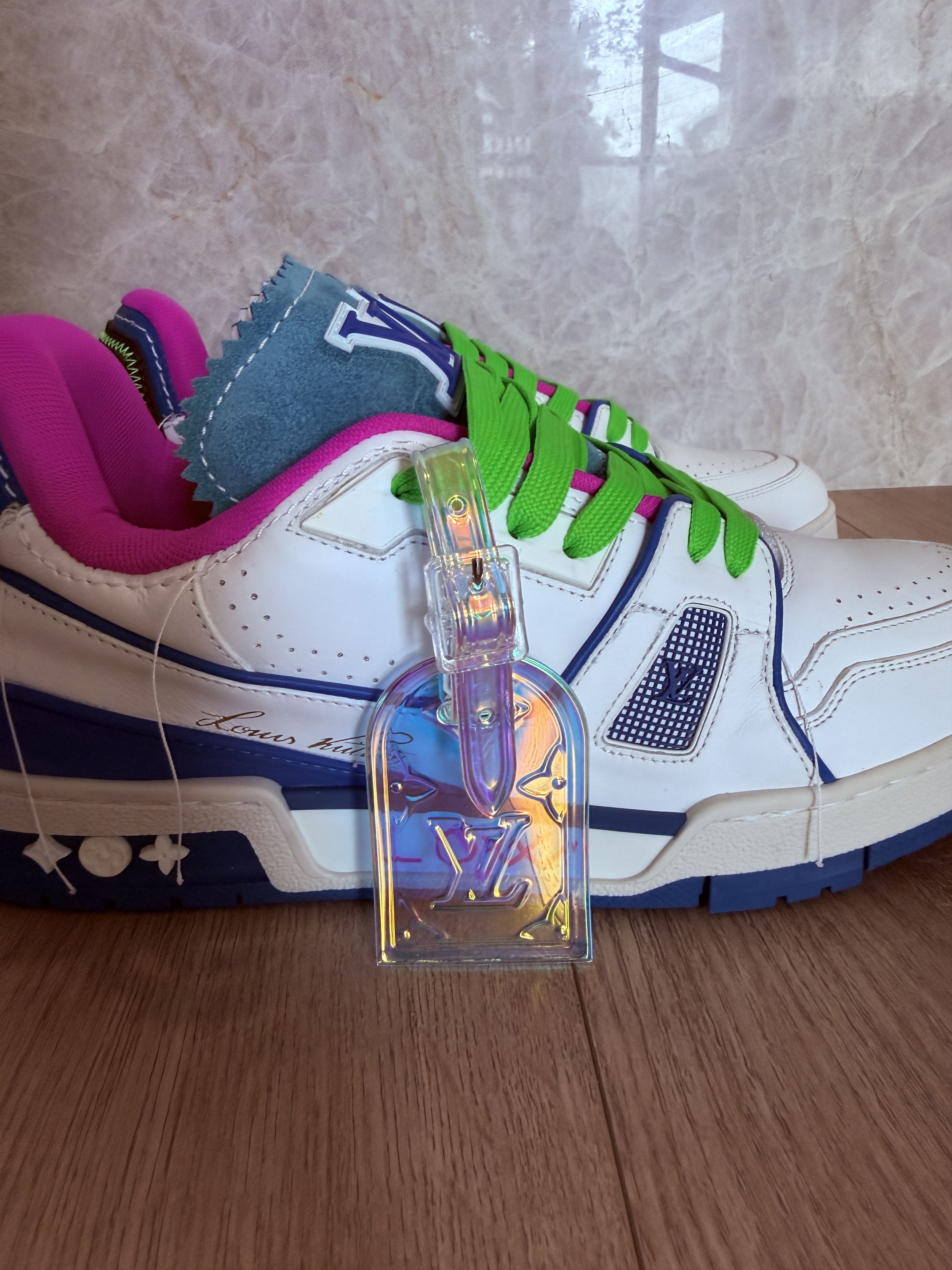 Louis Vuitton LOUIS VUITTON UPCYCLE TRAINER NEON VIRGIL Size US 8 / EU 41 - 8 Thumbnail