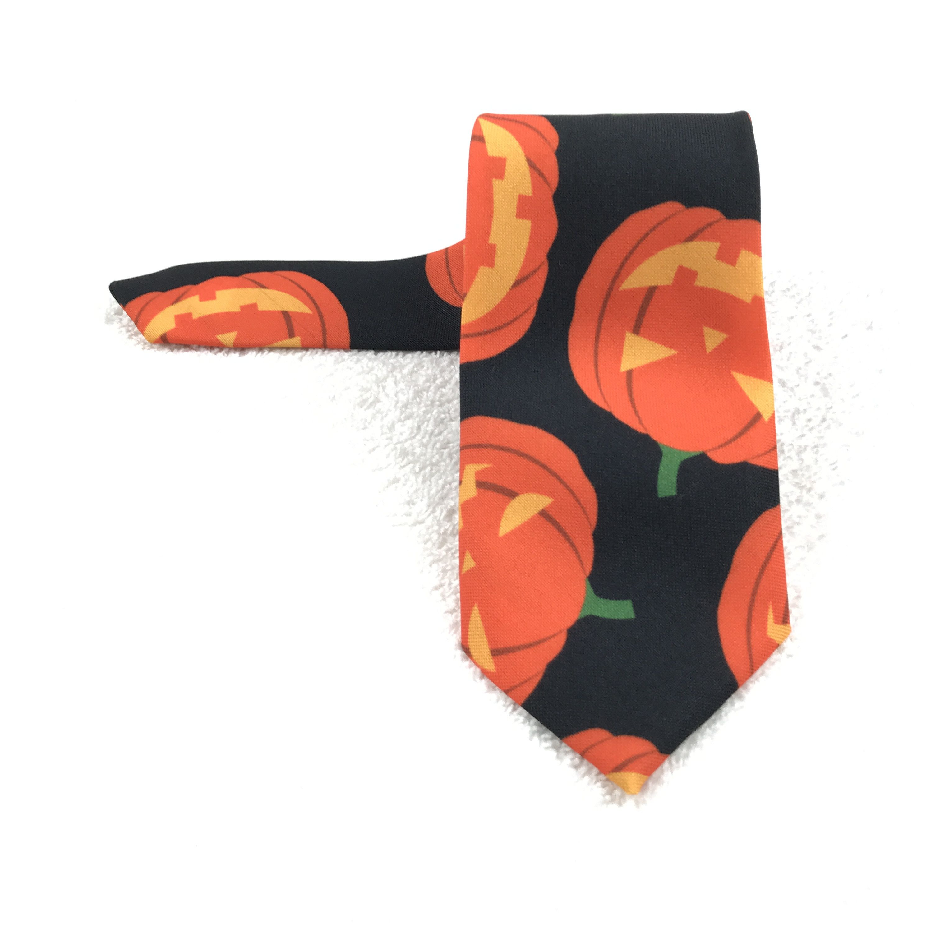 Vintage Vintage Unbrand Silk Necktie Size ONE SIZE - 1 Thumbnail