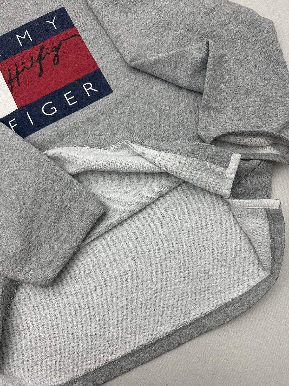 Tommy Hilfiger Vintage 90s Tommy Hilfiger Big Logo Crewneck Sweatshirt XL Size US XL / EU 56 / 4 - 6 Thumbnail