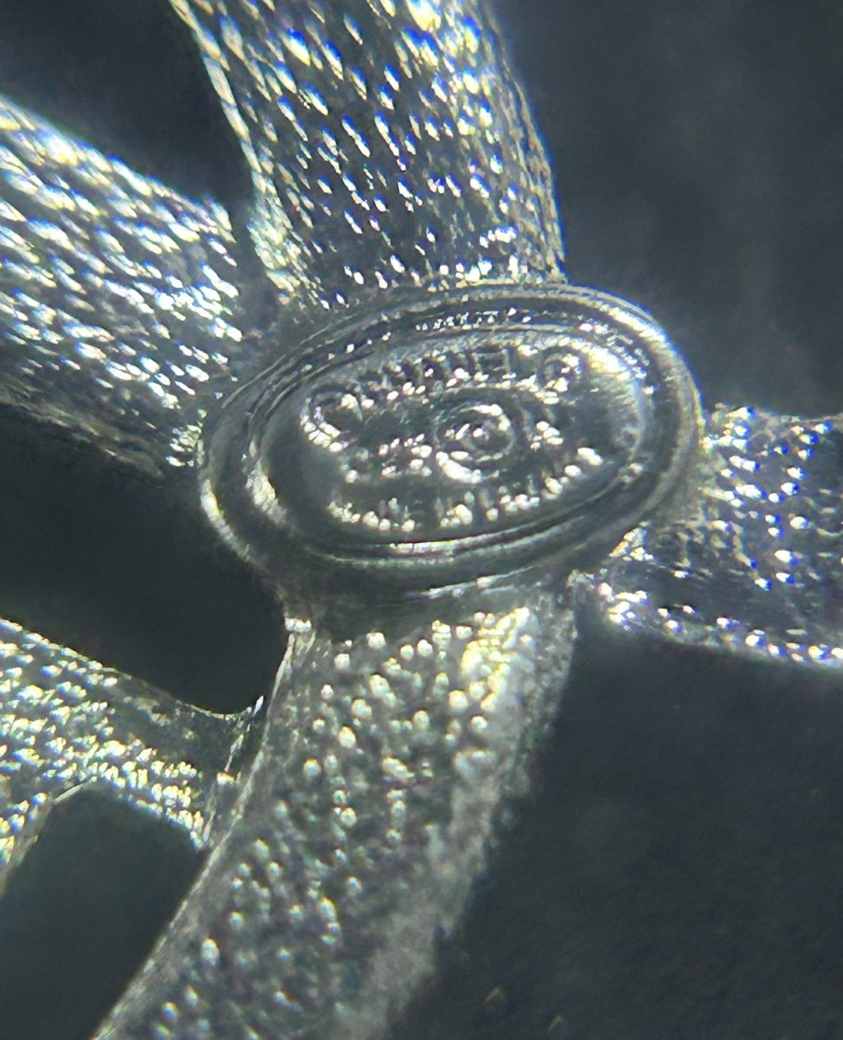 Chanel Chanel Crystal Double Heart Logo Brooch Silver C23N Size ONE SIZE - 14 Thumbnail