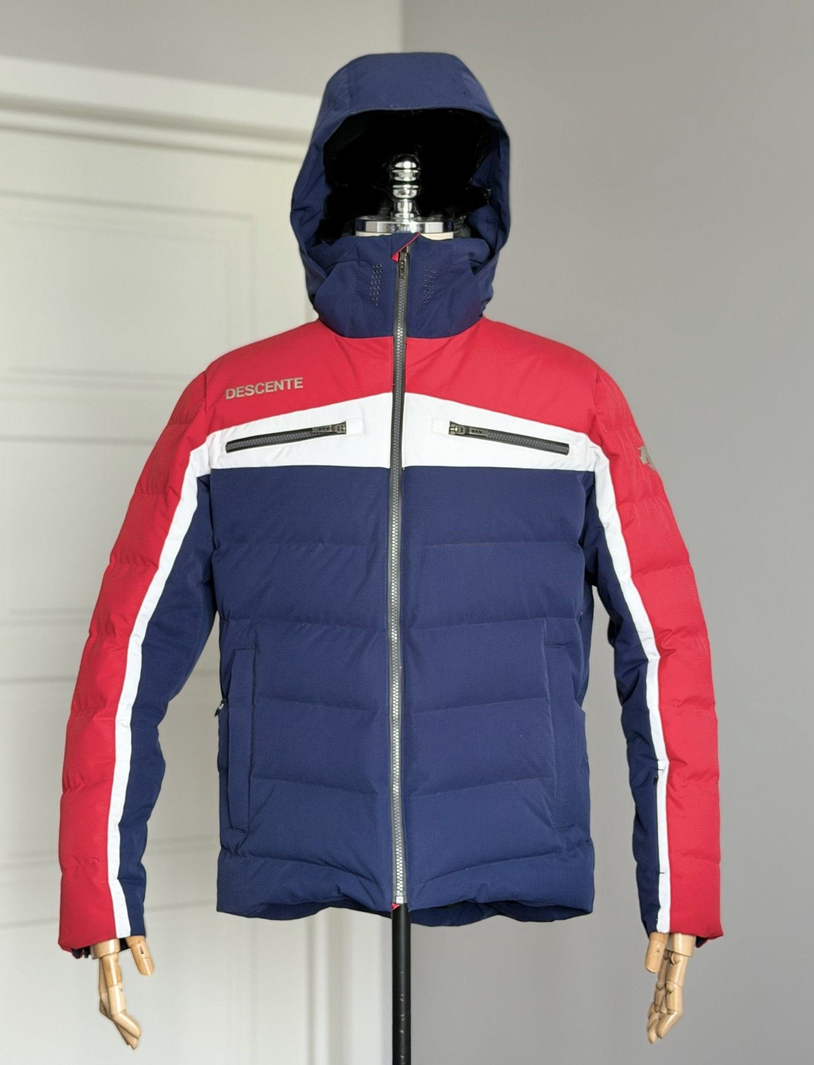 Descente DESCENTE Carter Ski Hooded Jacket Electric Red Dark Night Size US L / EU 52-54 / 3 - 2 Thumbnail